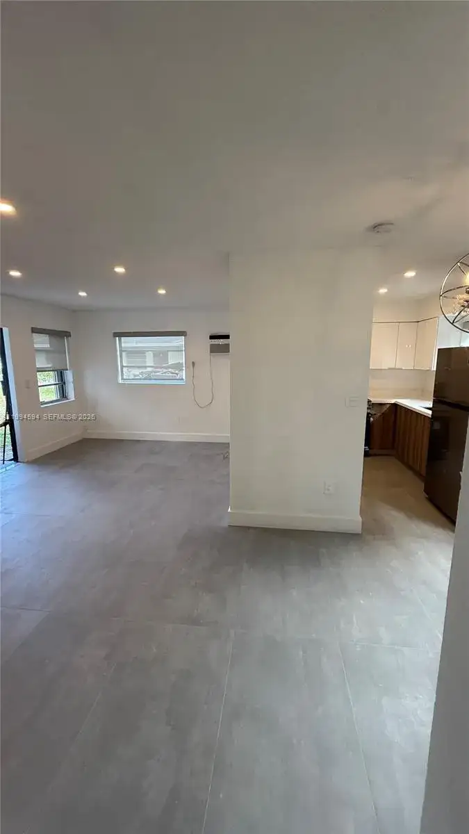 2430 NE 188th St # 2436, Miami FL 33180 photo 5