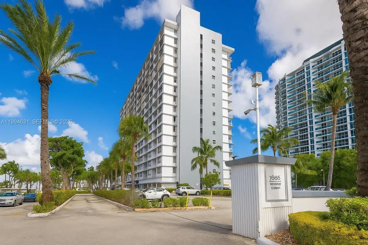 1865 79th St Cswy # 15F, North Bay Village FL 33141