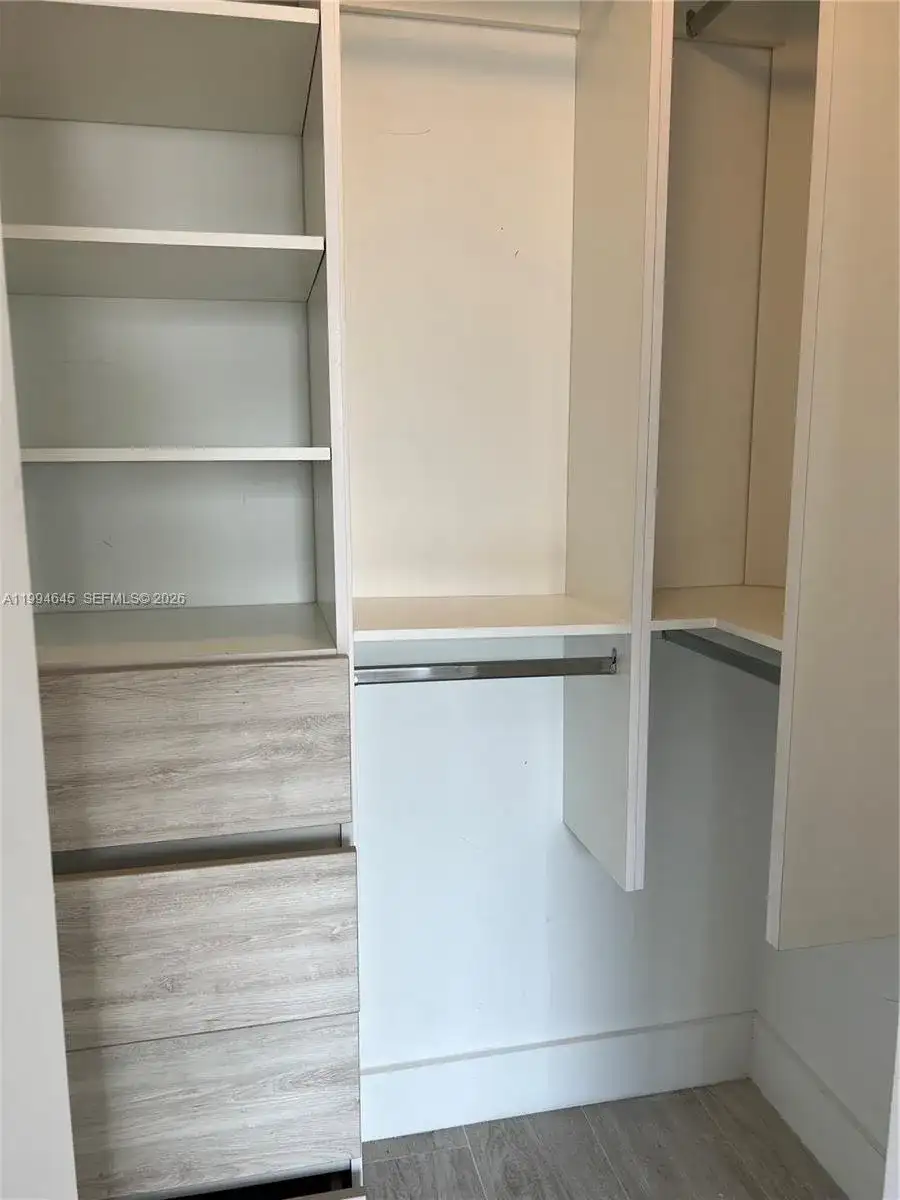 121 NE 34th St # 1207, Miami FL 33137 photo 3