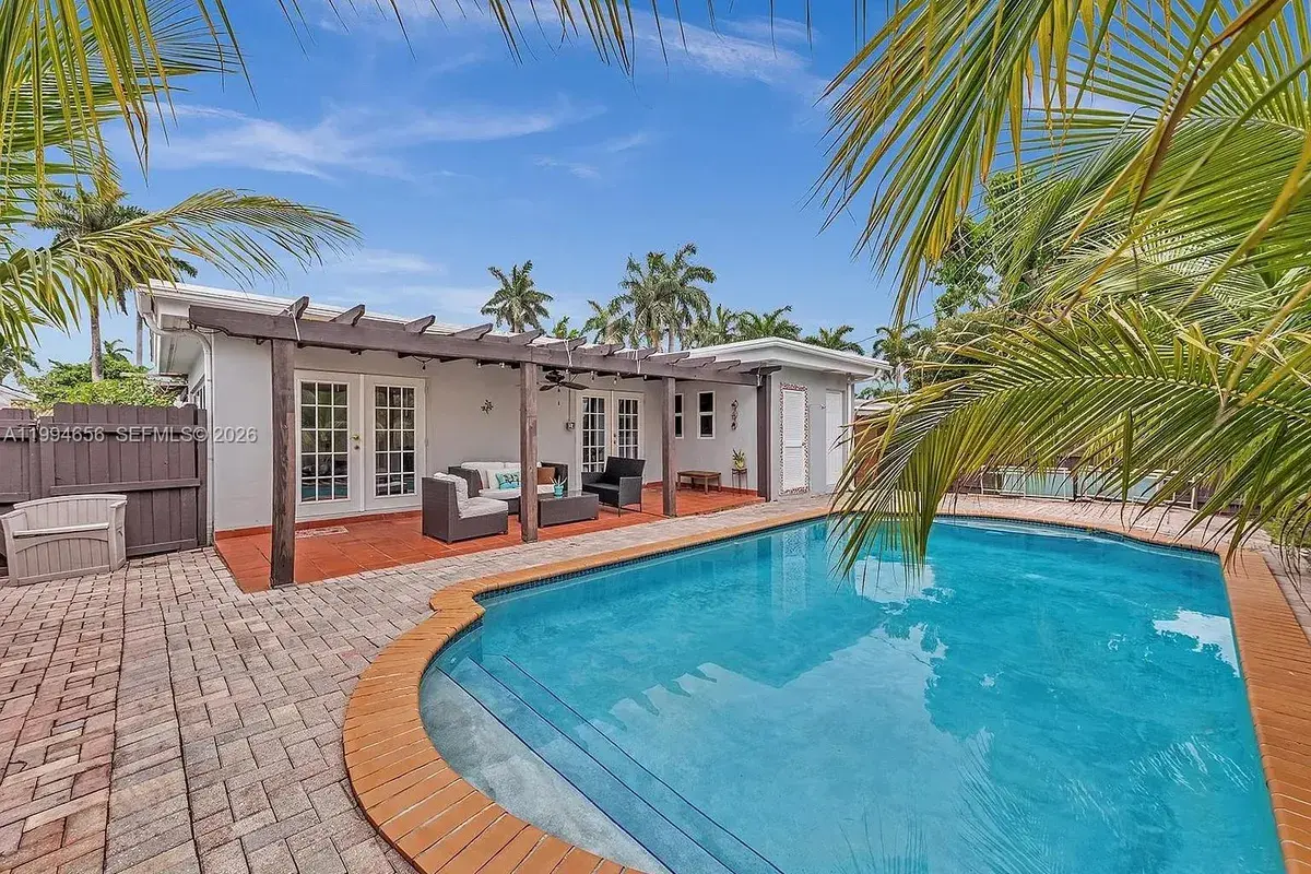 1143 Lincoln St, Hollywood FL 33019