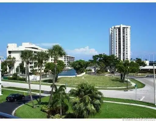 1631 NE 114th St # 305, North Miami FL 33181 photo 4