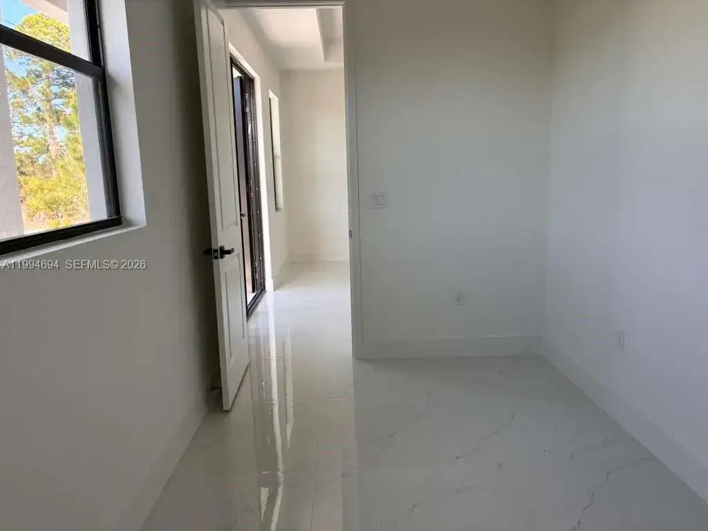 6045 Kumquat Cir, La Belle FL 33935 photo 4