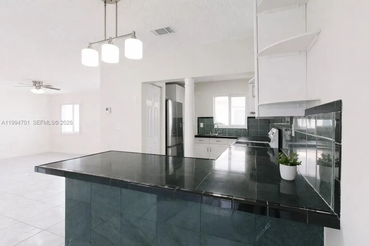 601 SW 116th Ct, Sweetwater FL 33174 photo 3