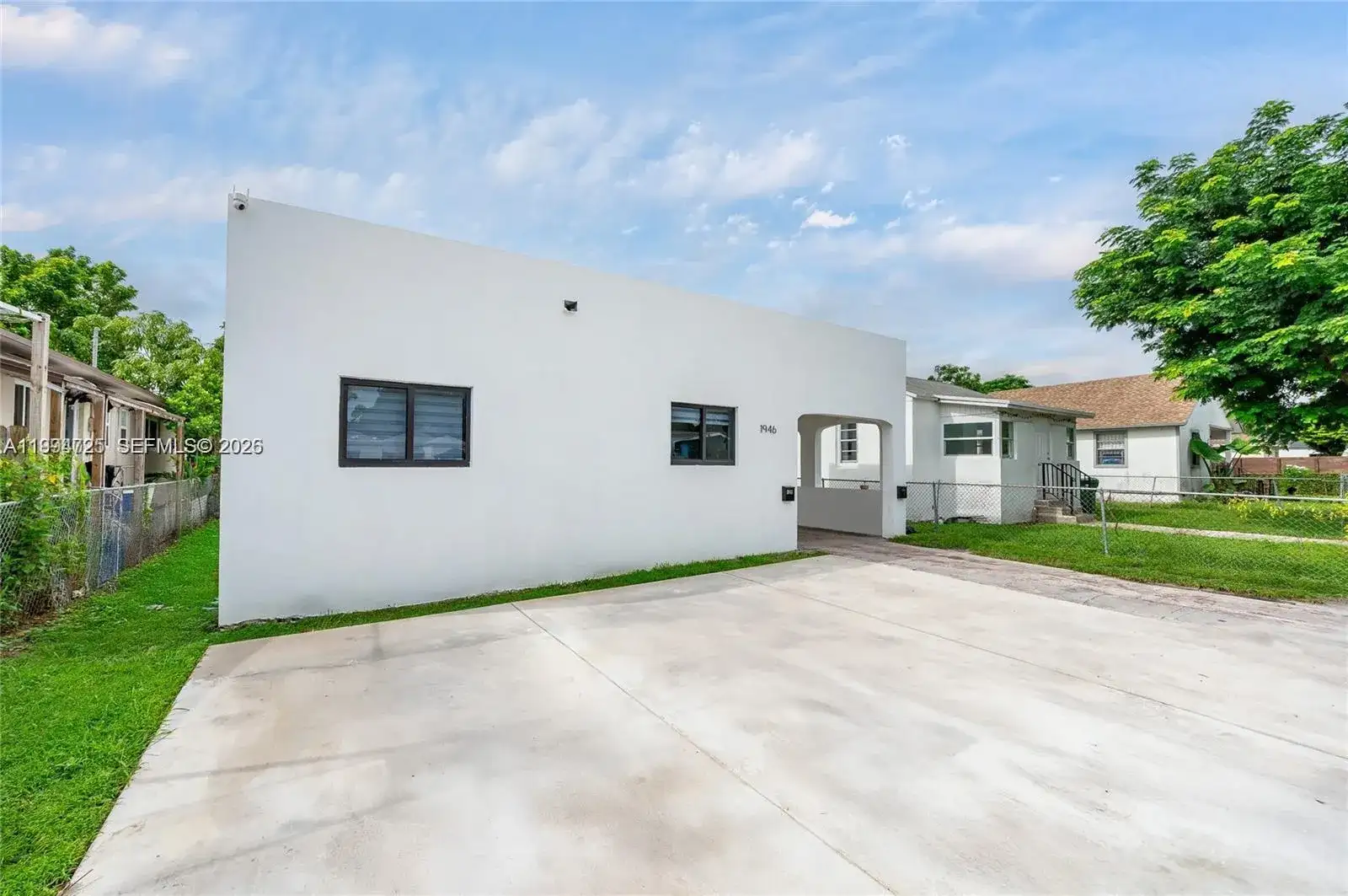 1946 NW 49th St, Miami FL 33142 photo 3
