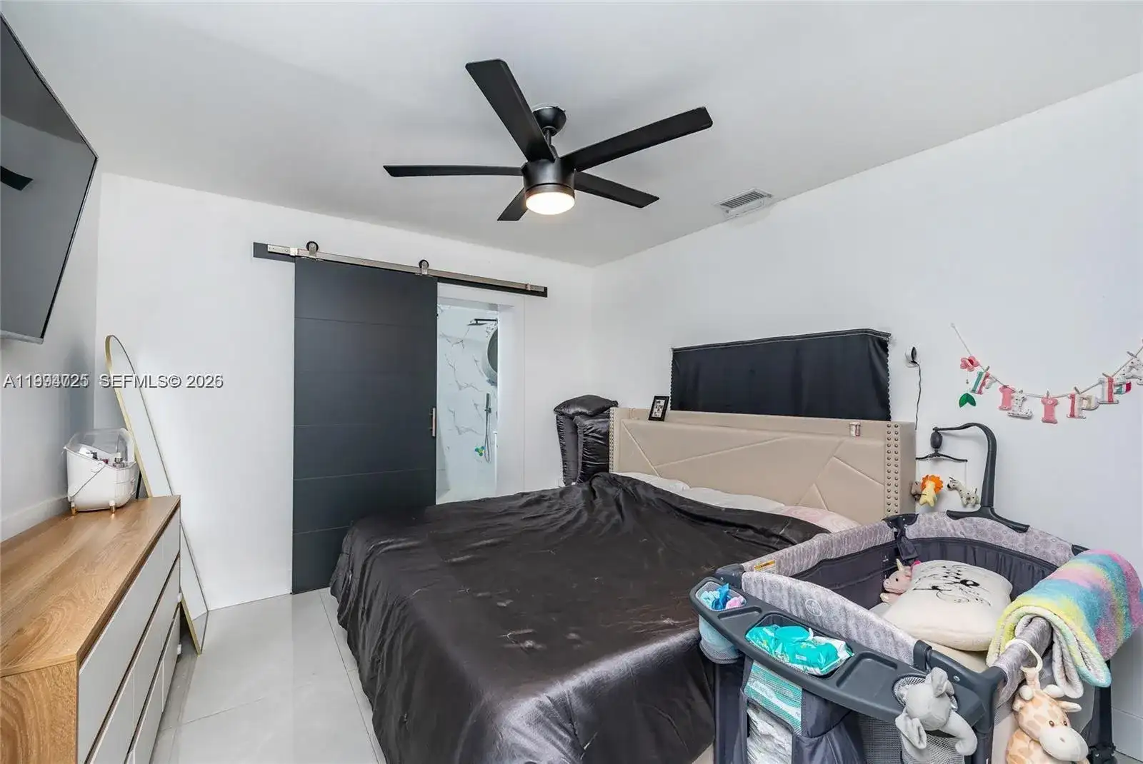 1946 NW 49th St, Miami FL 33142 photo 5