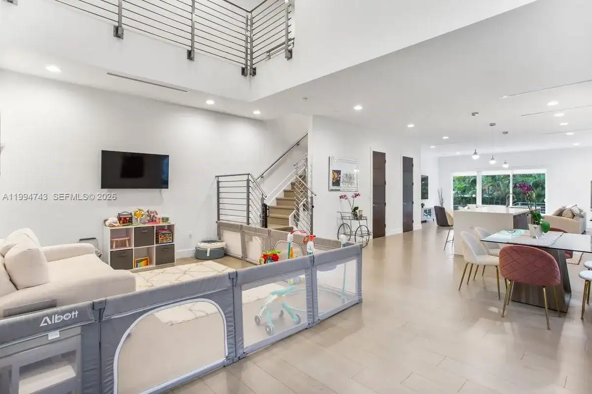 3052 Day Ave # 2, Miami FL 33133 photo 3
