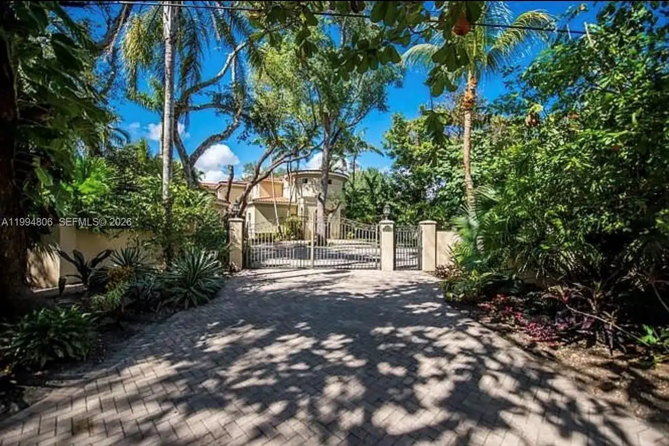 3630 Justison Rd, Miami FL 33133 photo 2