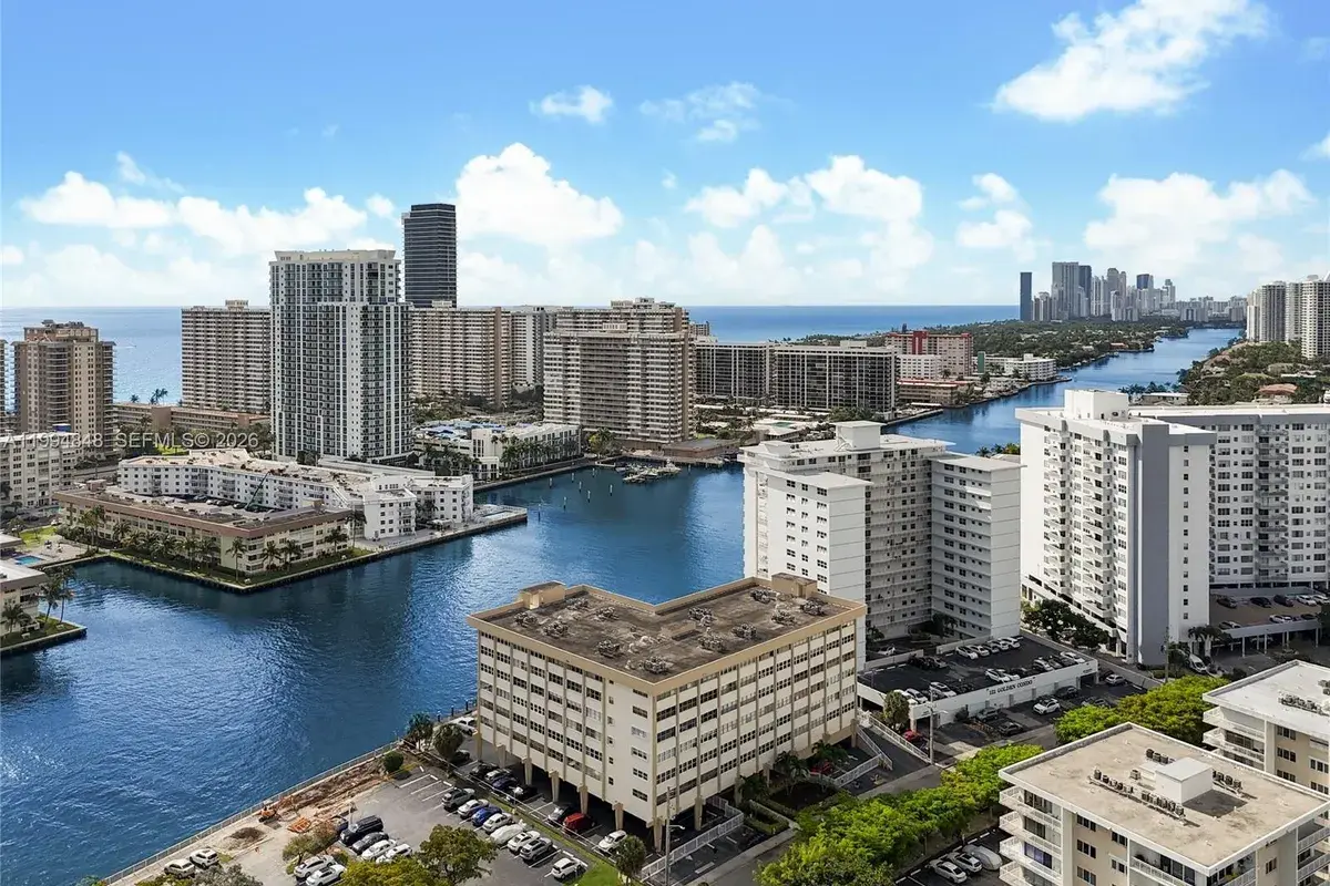 111 Golden Isles Dr # G4, Hallandale Beach FL 33009