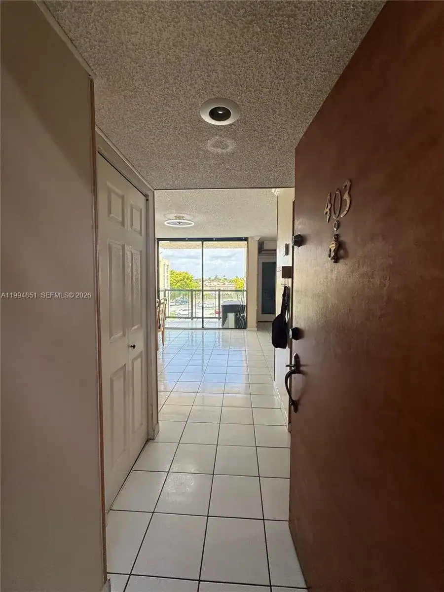 2055 SW 122nd Ave # 403, Miami FL 33175 photo 2