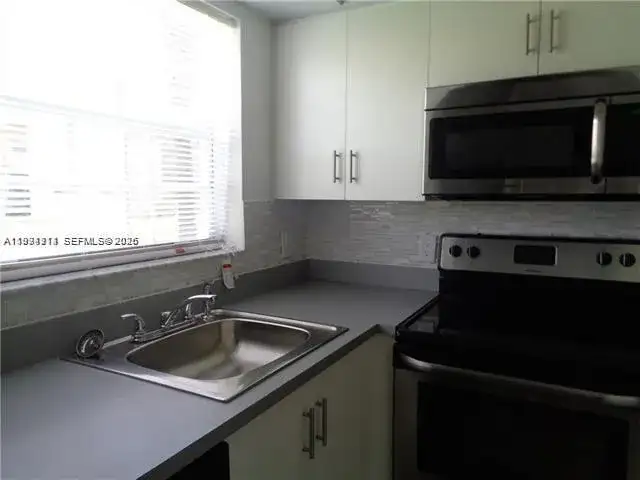 800 Cypress Park Way # J1, Deerfield Beach FL 33064 photo 2