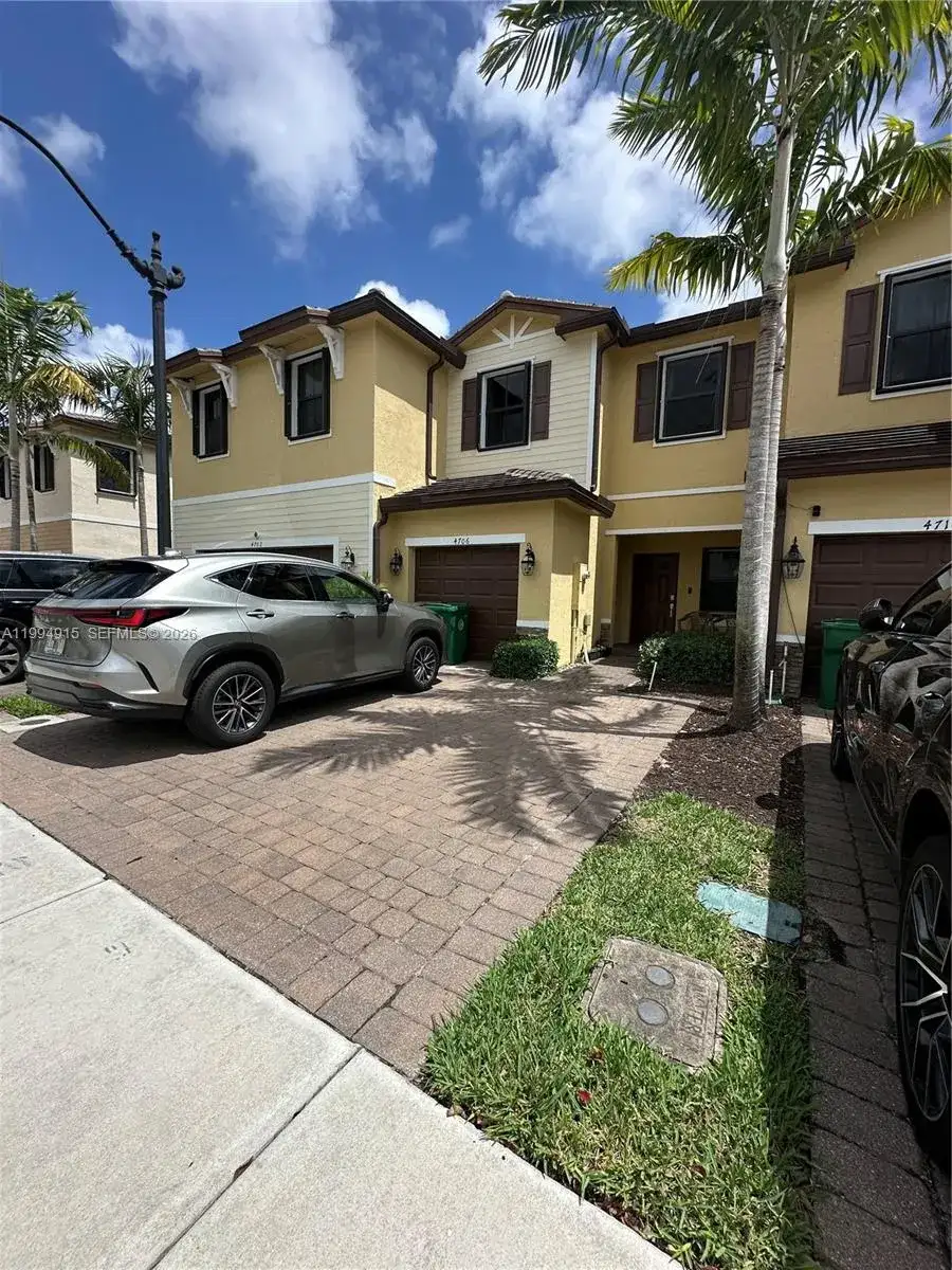 4706 Santa Cruz Way, Davie FL 33314 photo 2