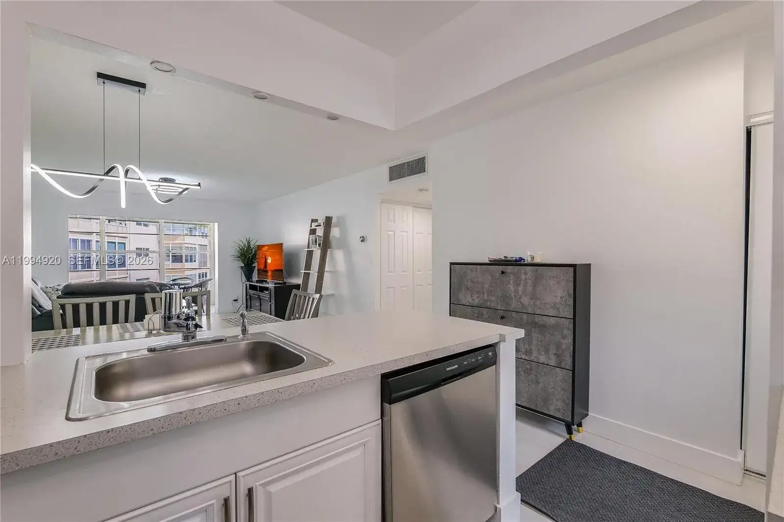 4701 NW 34th St # 502, Lauderdale Lakes FL 33319 photo 4