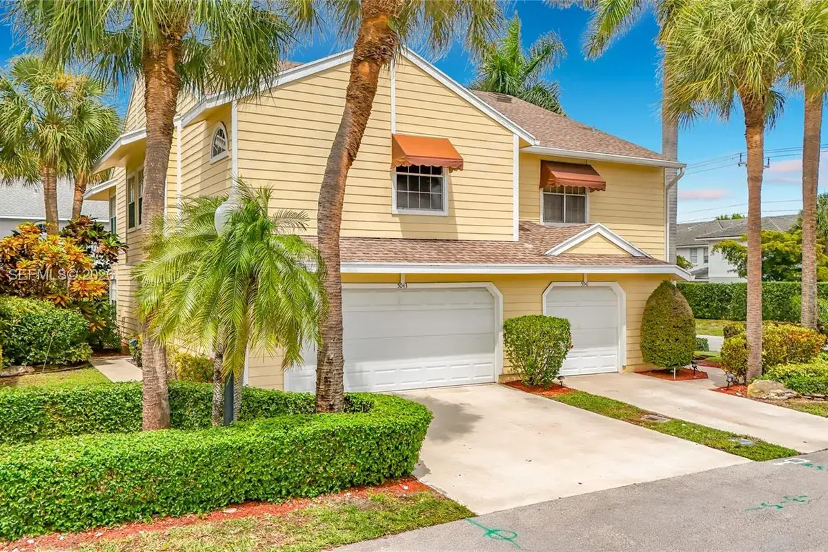 5043 Pointe Emerald Ln, Boca Raton FL 33486