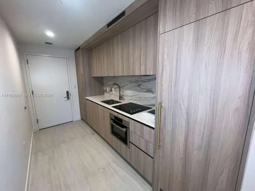 77 SE 5th # 1605, Miami FL 33131 photo 4