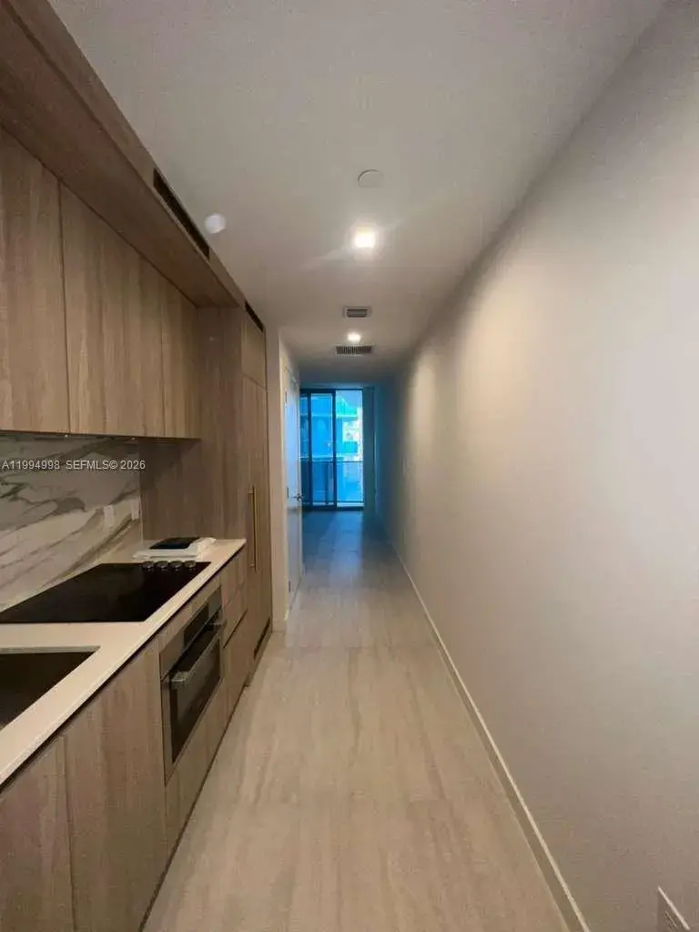 77 SE 5th # 1605, Miami FL 33131 photo 5