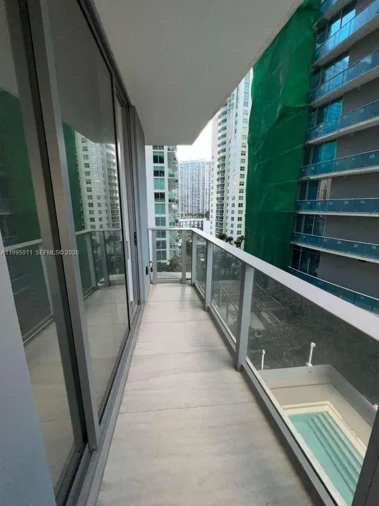 77 SE 5th # 1704, Miami FL 33131 photo 2