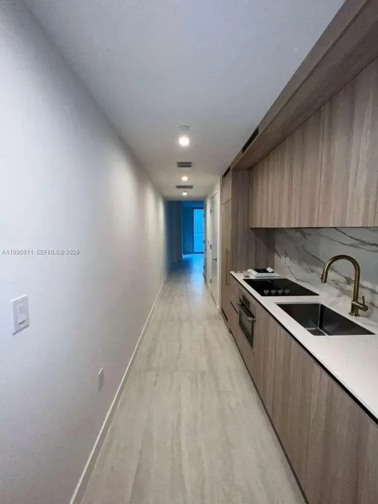 77 SE 5th # 1704, Miami FL 33131 photo 5