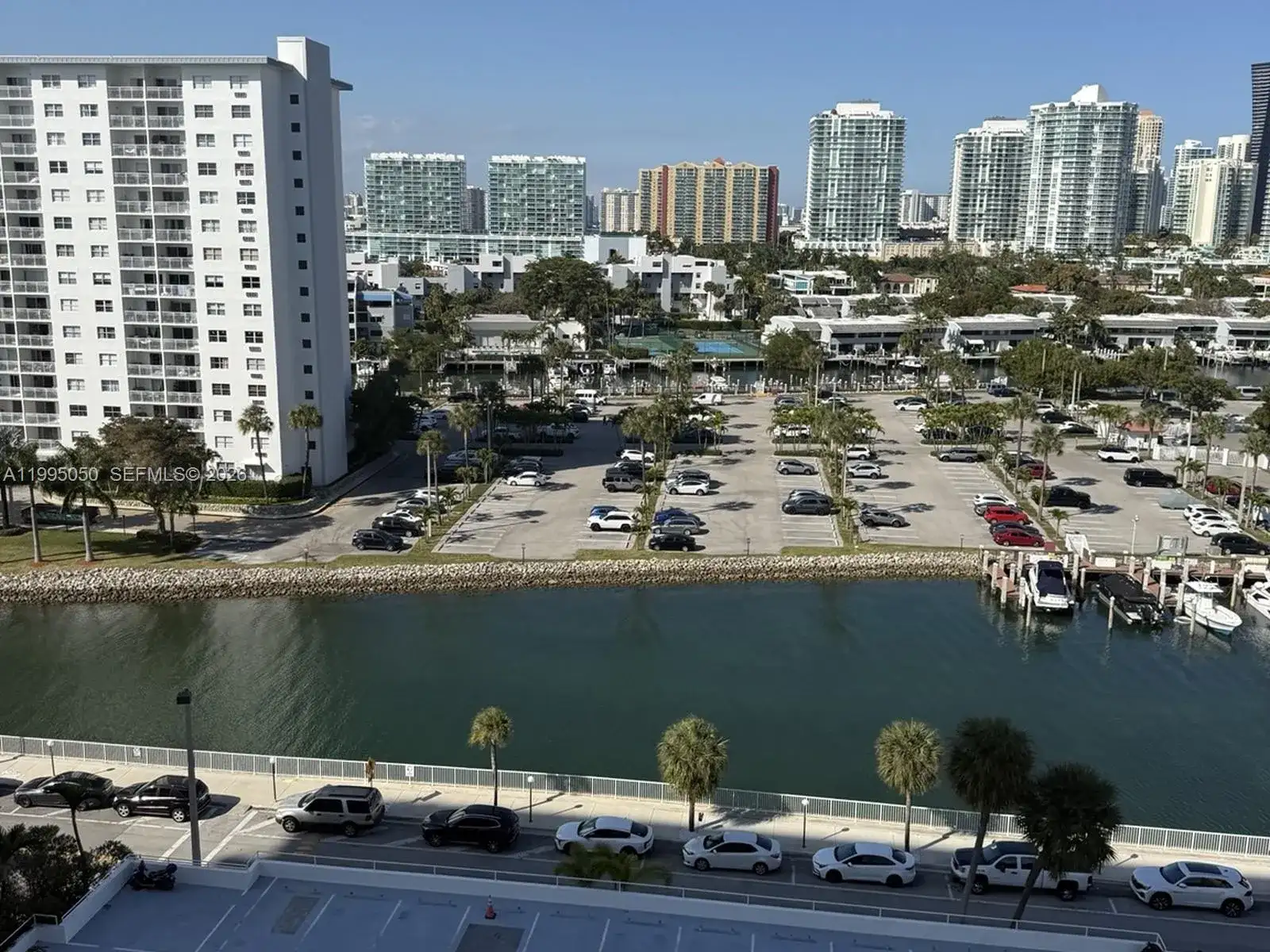 500 Bayview Dr # 1031, Sunny Isles Beach FL 33160 photo 3