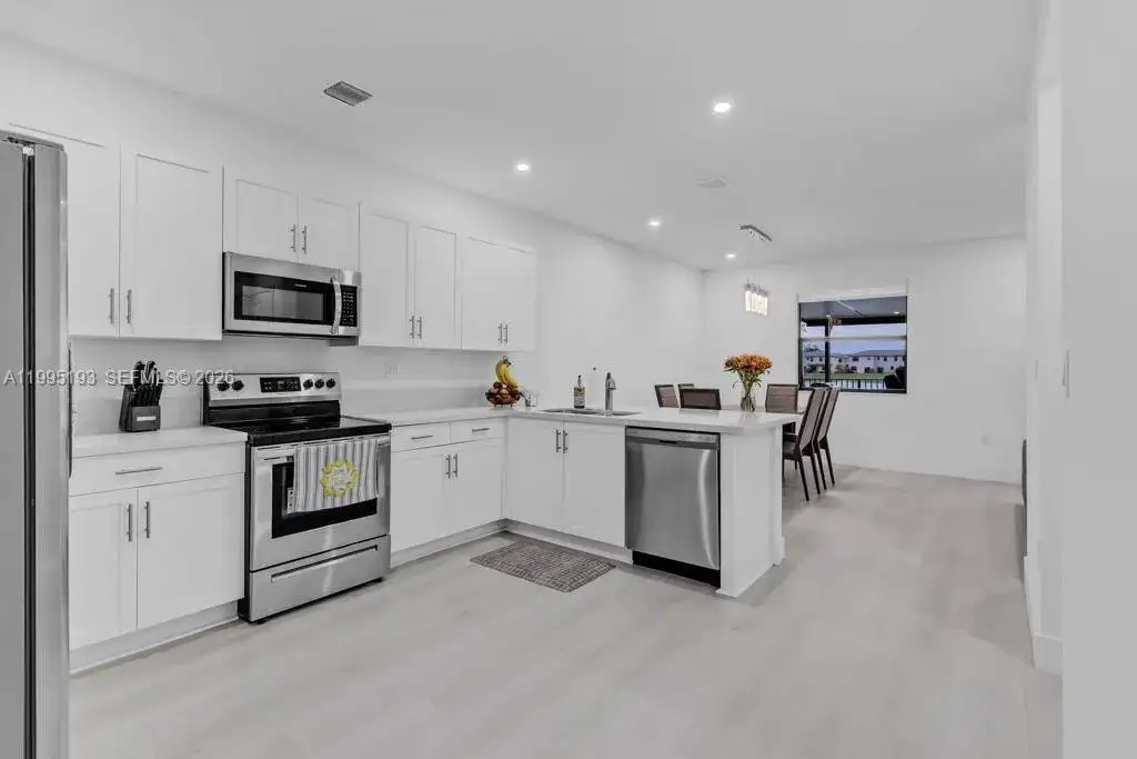 10254 SW 228th Terrace, Miami FL 33190 photo 5