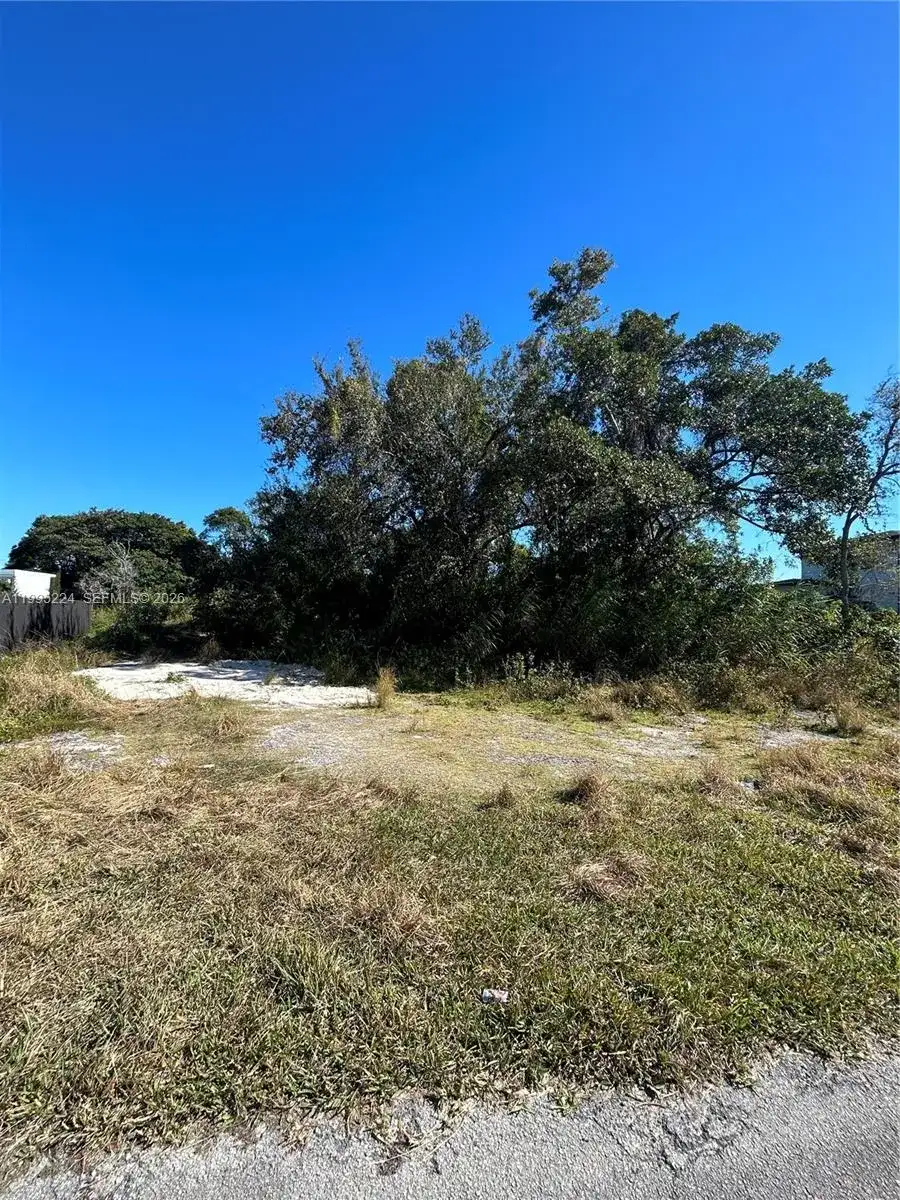 21840 Sw 112th Ct, Unincorporated Dade County FL 33170 photo 2