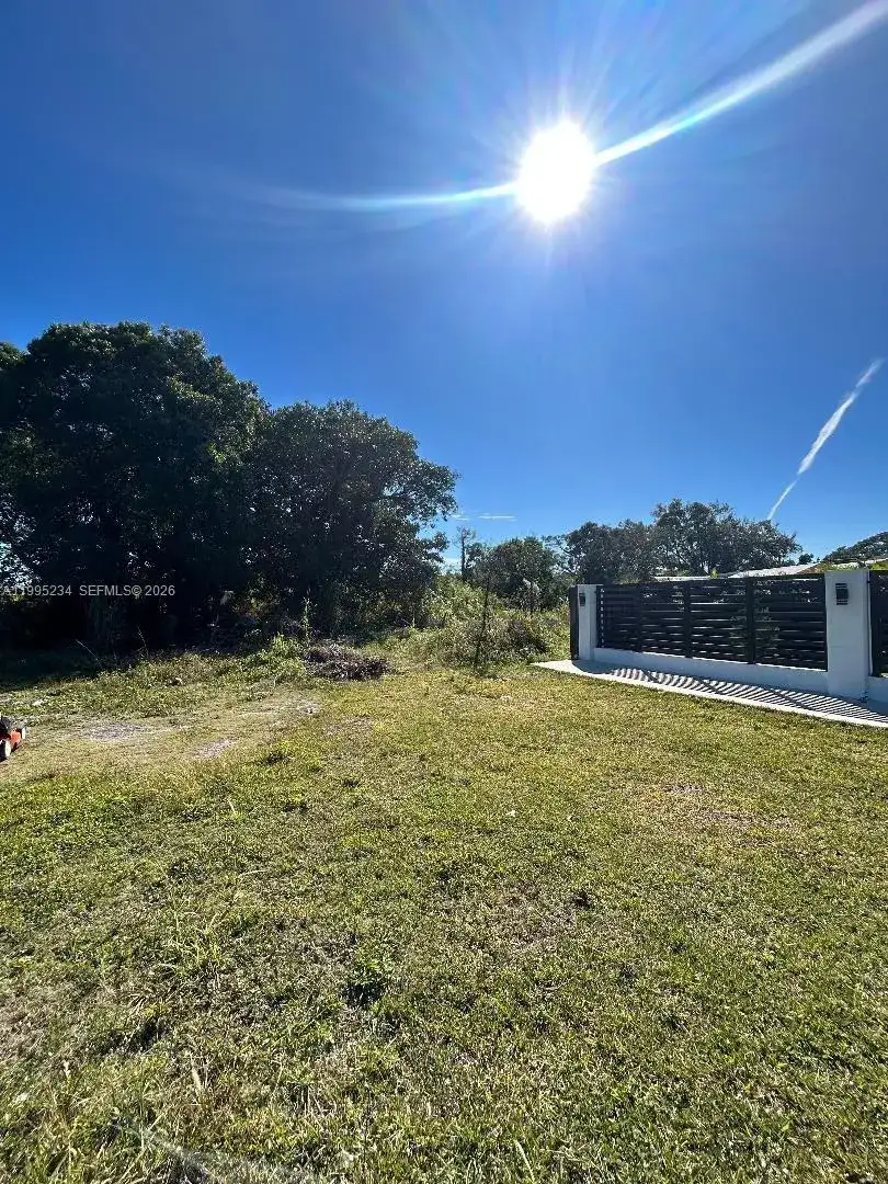 21820 Sw 112thct, Unincorporated Dade County FL 33170 photo 2