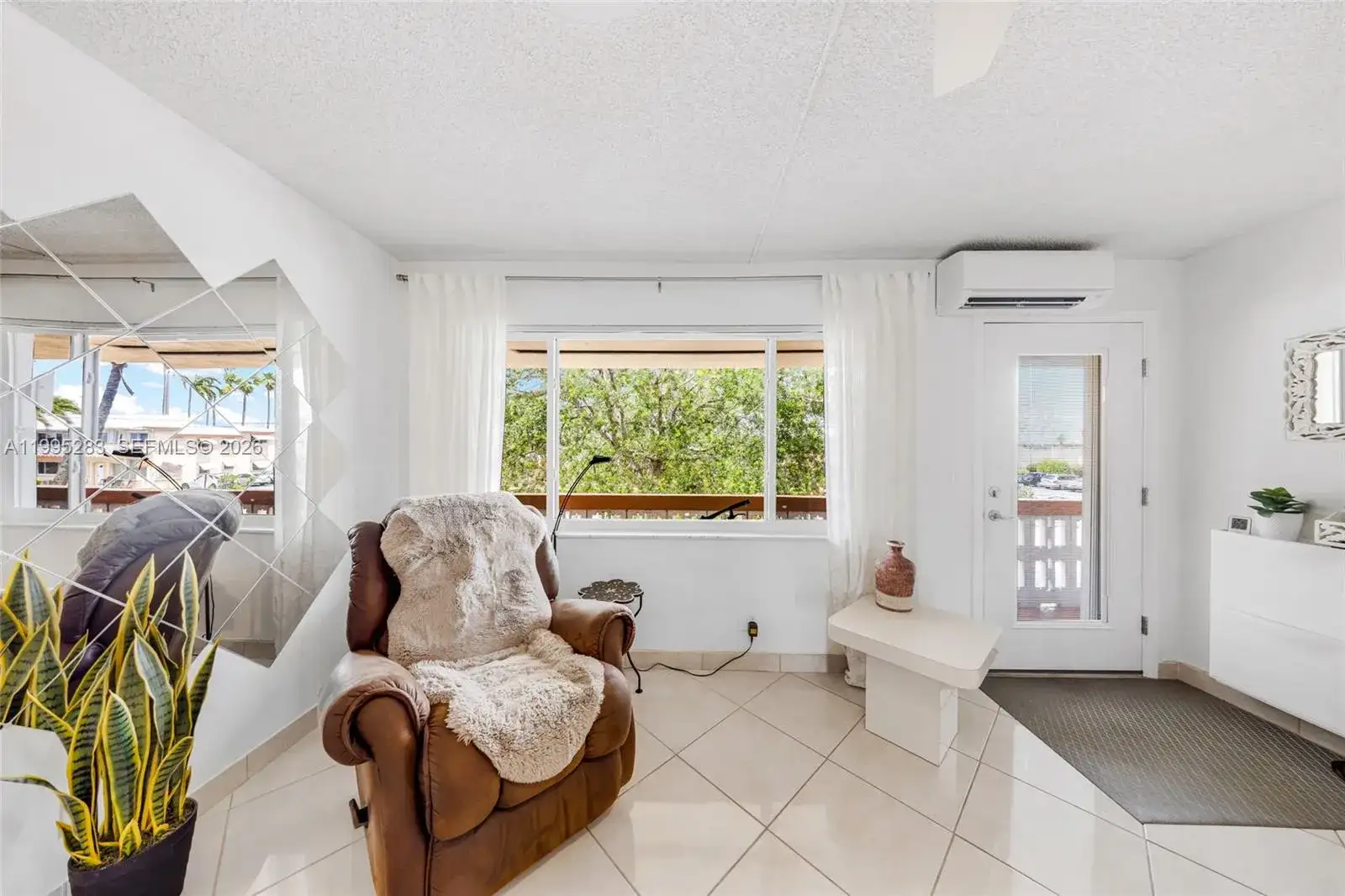 1015 SW 11th Ave # 15K, Hallandale Beach FL 33009 photo 3