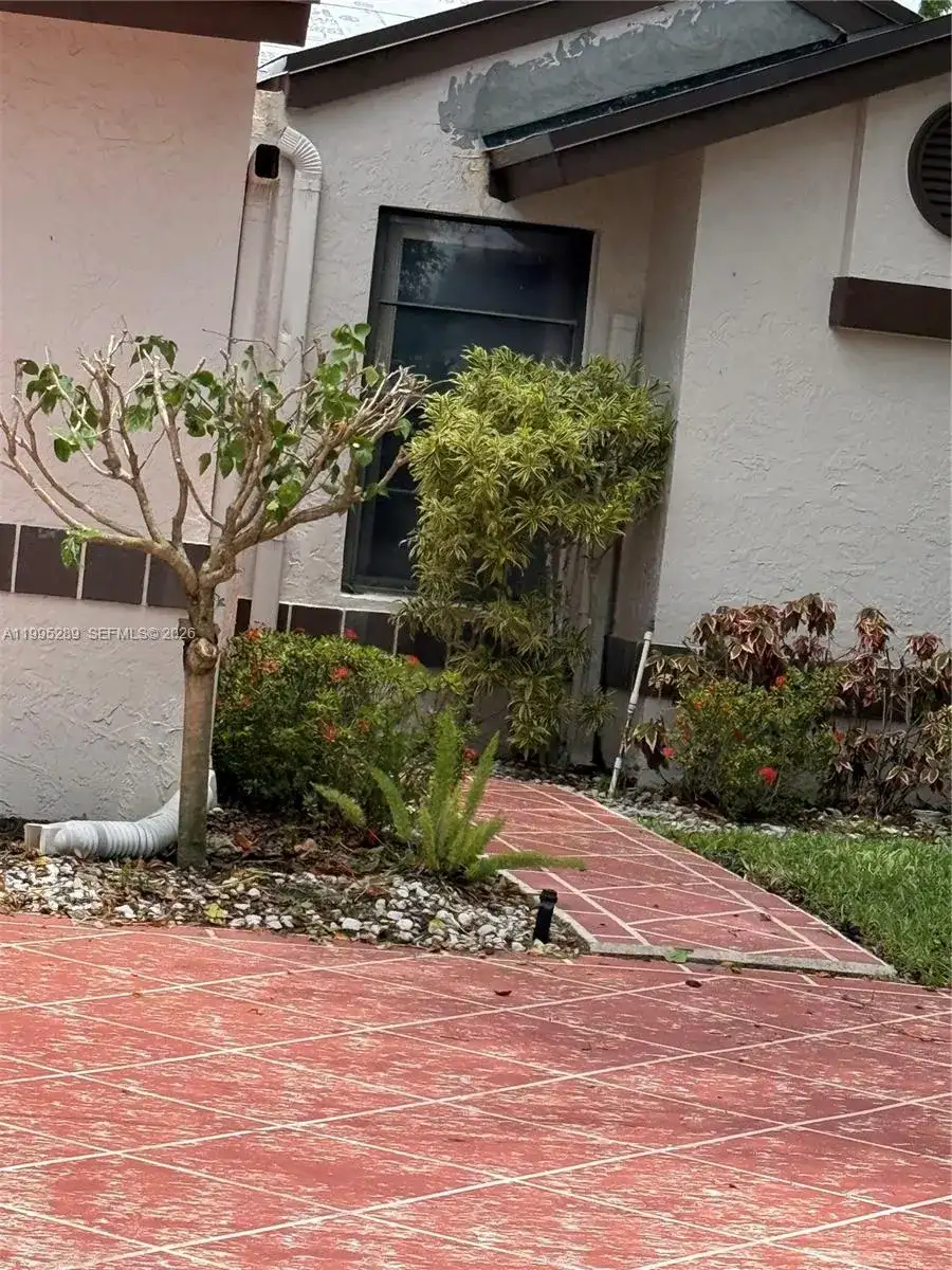 6141 SE Sunny Pointe Cir, Delray Beach FL 33484 photo 3
