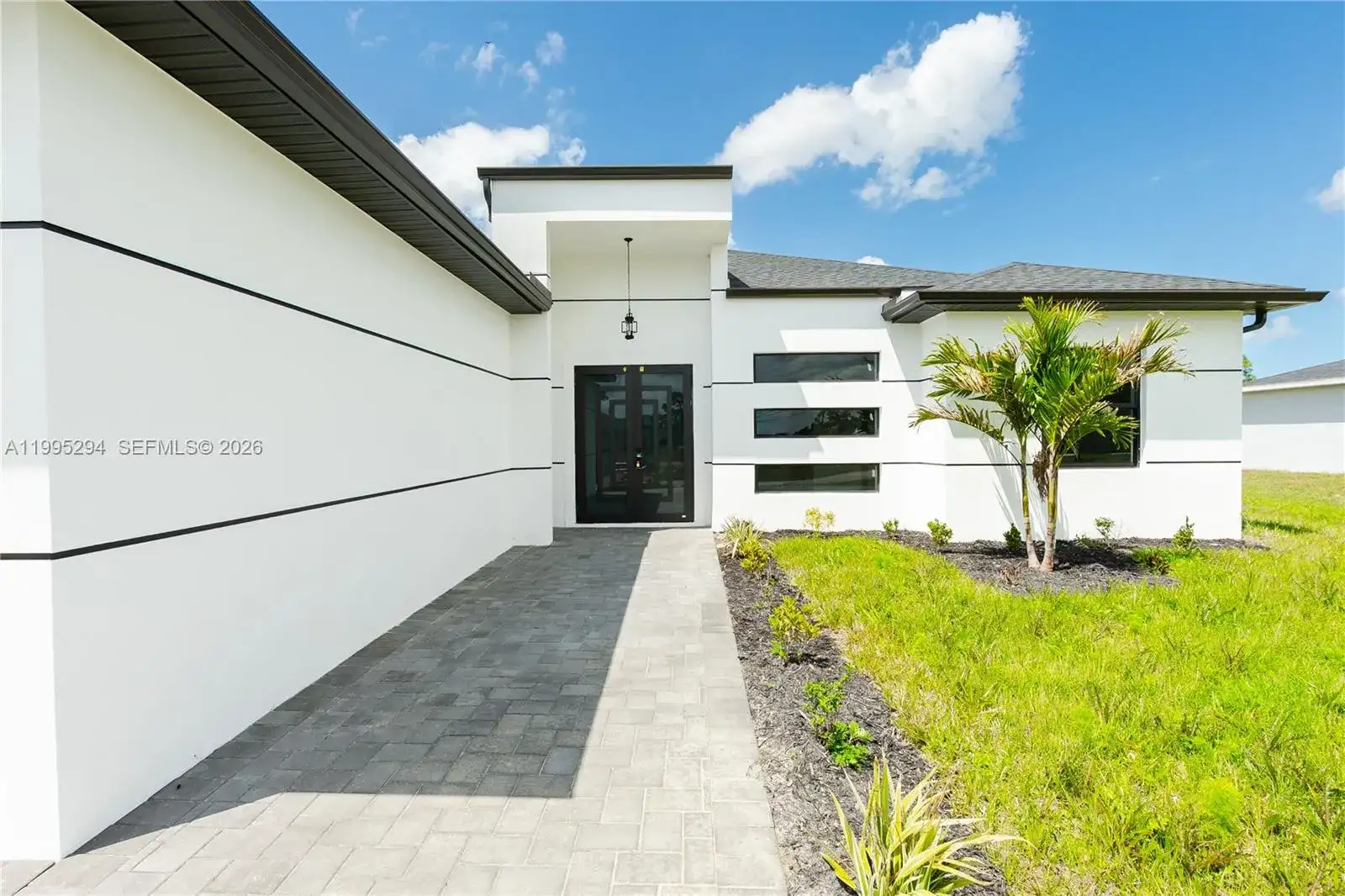 2834 NW 17TH PL, Cape Coral FL 33993 photo 2