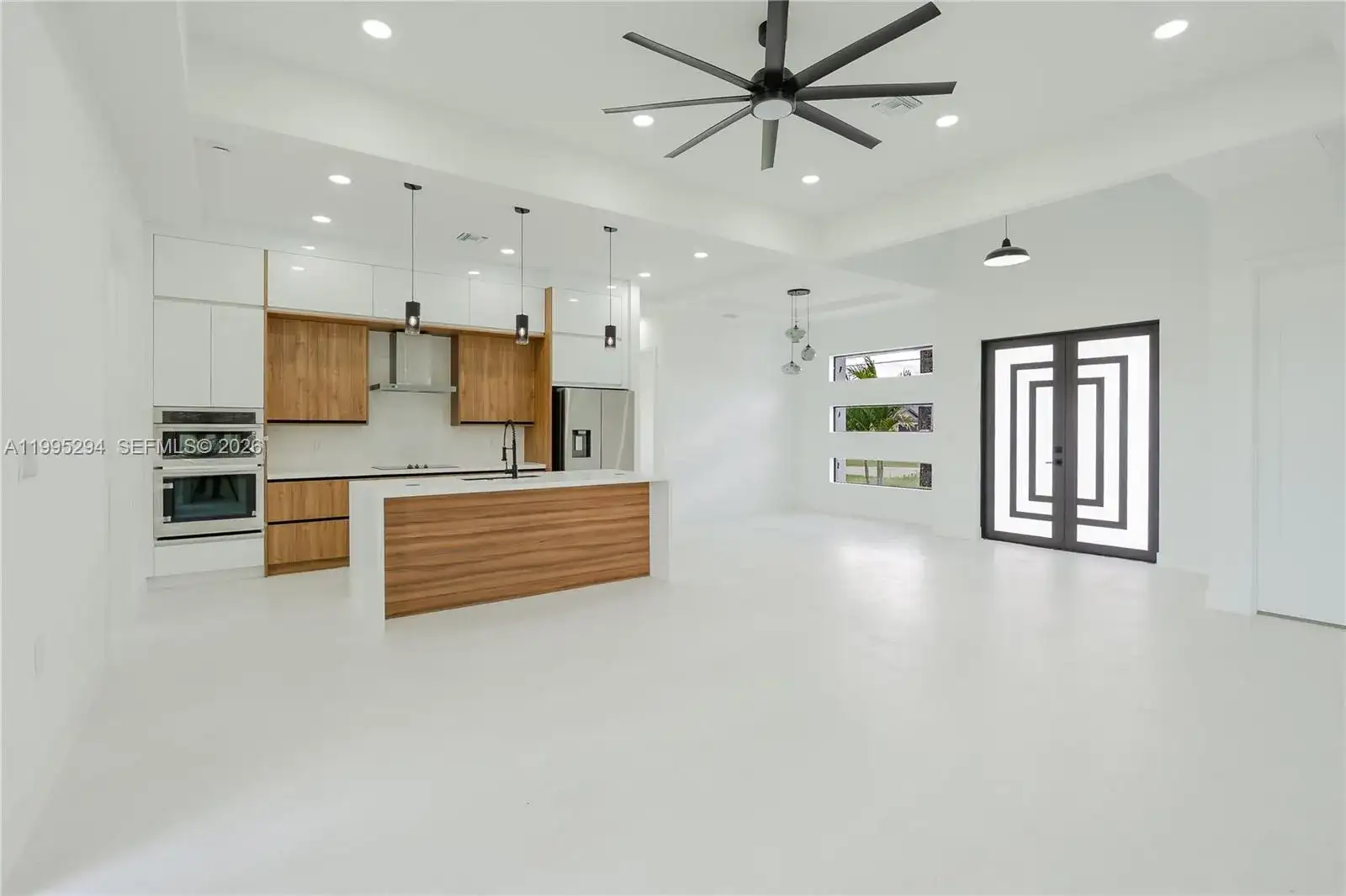 2834 NW 17TH PL, Cape Coral FL 33993 photo 4