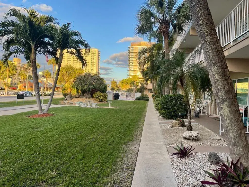 3200 NE 7th Ct # 306C, Pompano Beach FL 33062