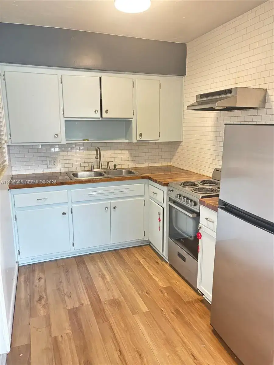 2951 SW 23rd St # 2, Miami FL 33145 photo 4