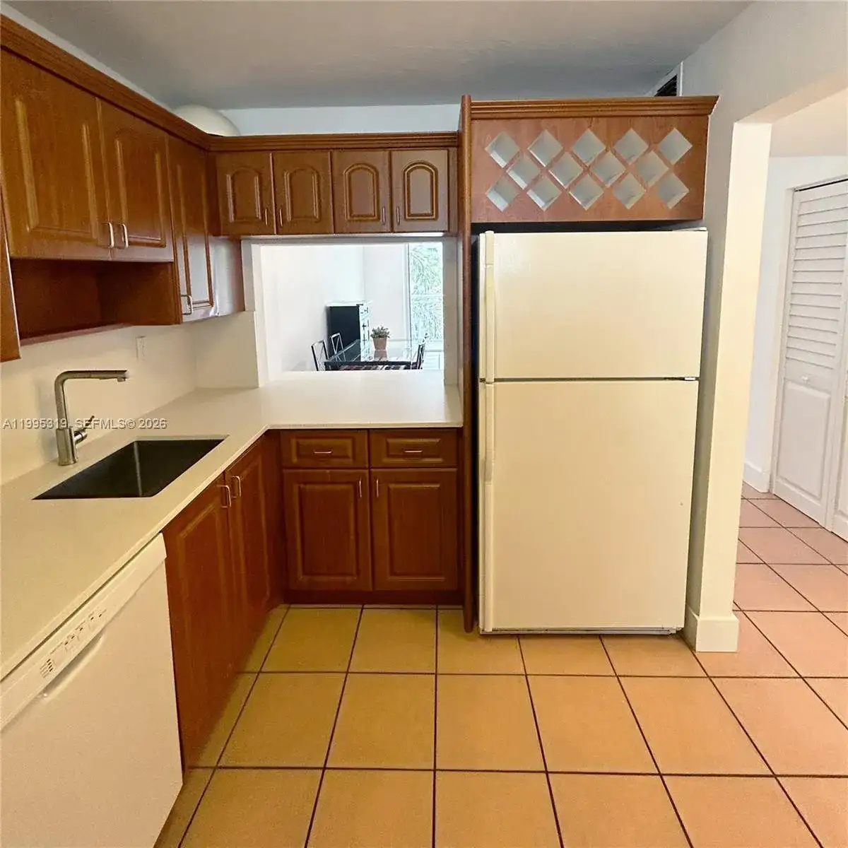 1665 Bay Rd # 322, Miami Beach FL 33139 photo 4