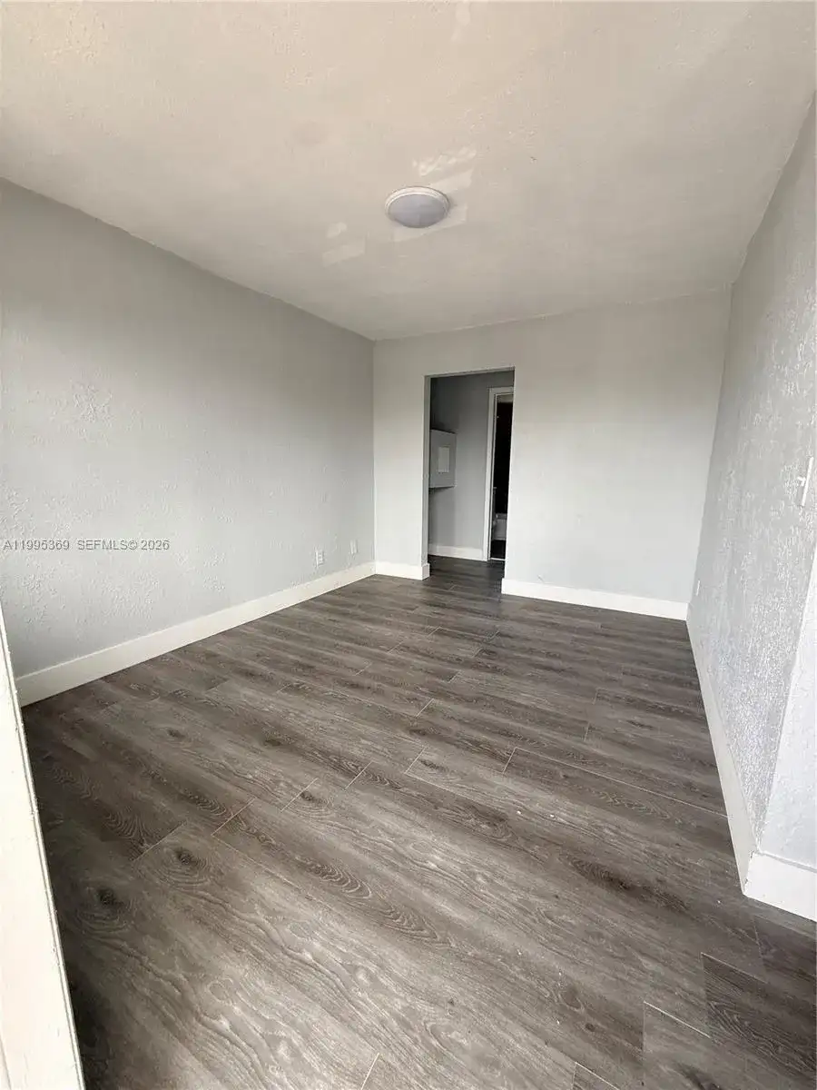 7001 NW 15th Ave # 18, Miami FL 33147 photo 2