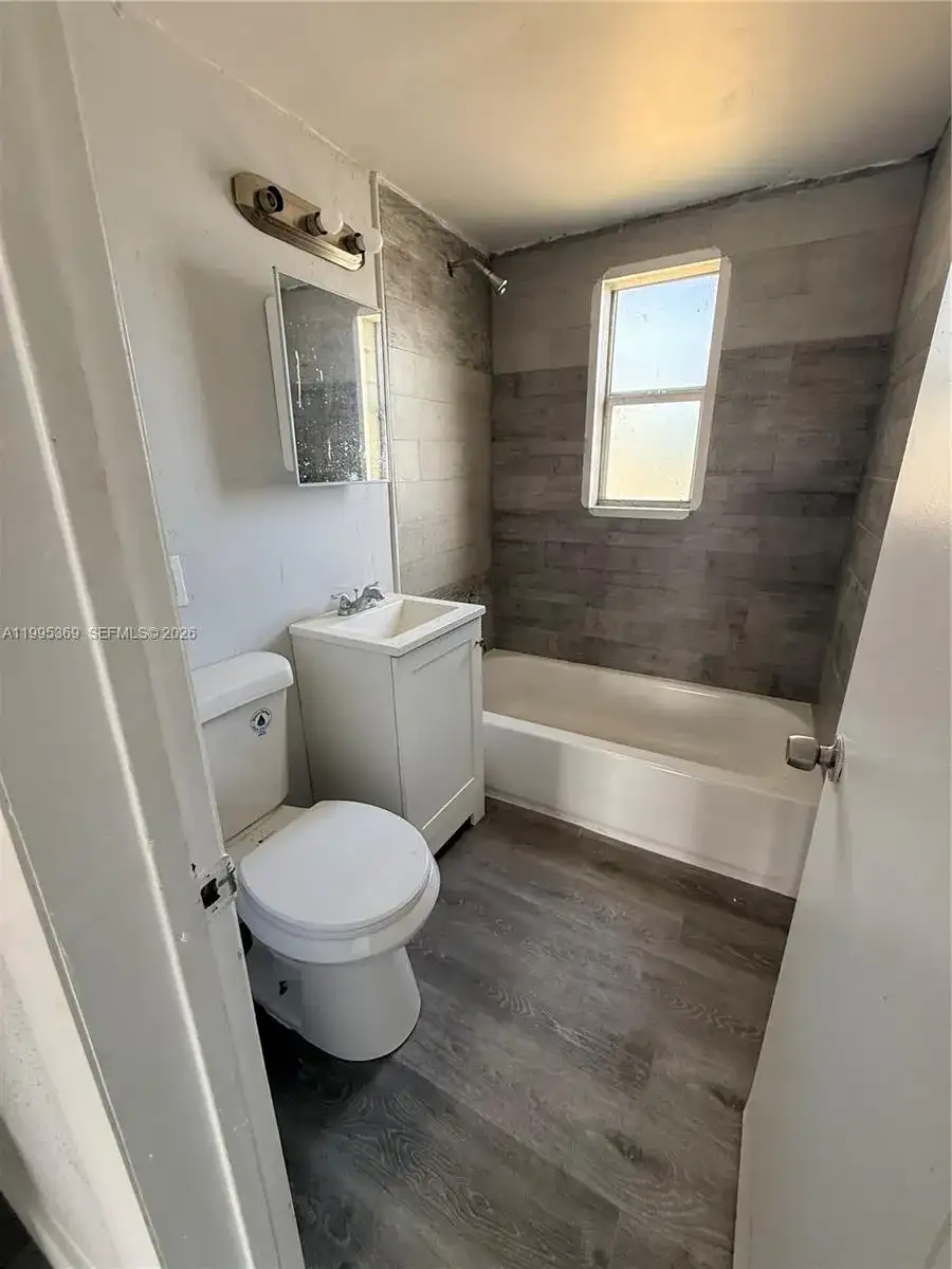 7001 NW 15th Ave # 18, Miami FL 33147 photo 5
