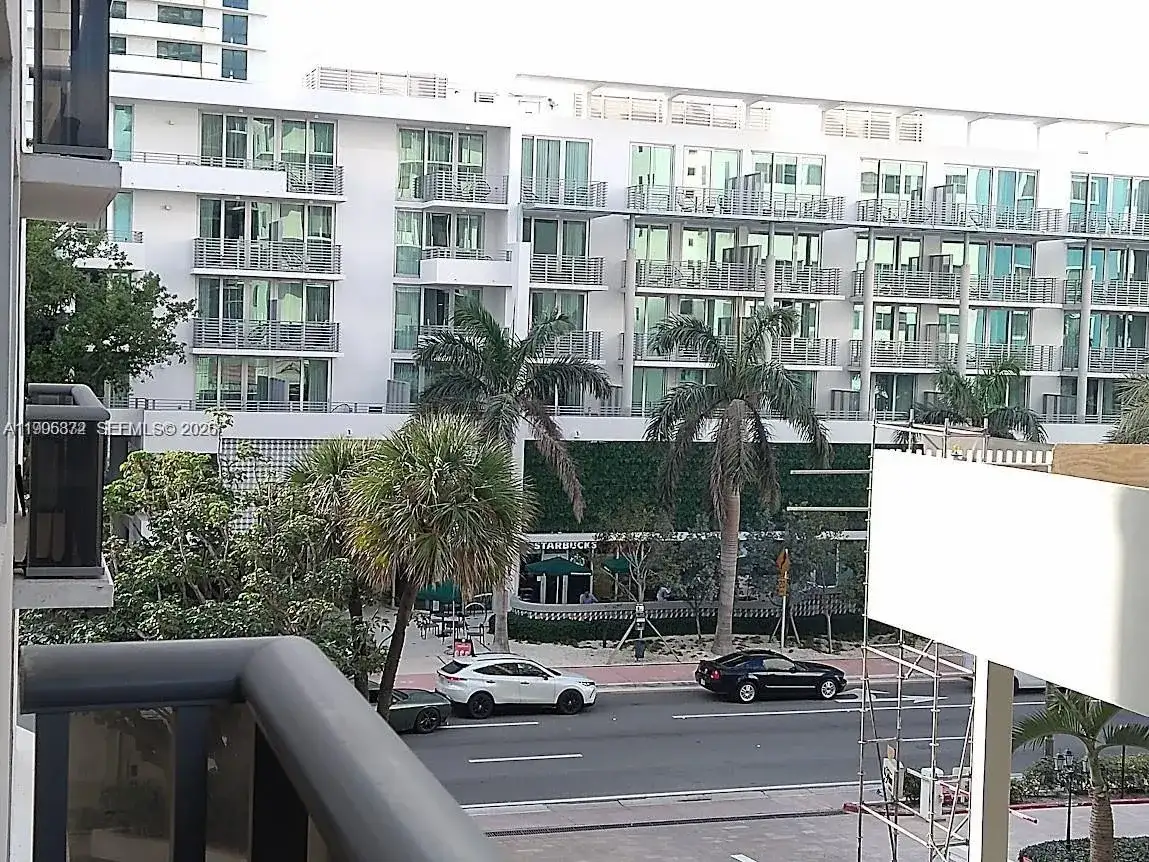 6039 Collins Ave # 407, Miami Beach FL 33140 photo 2