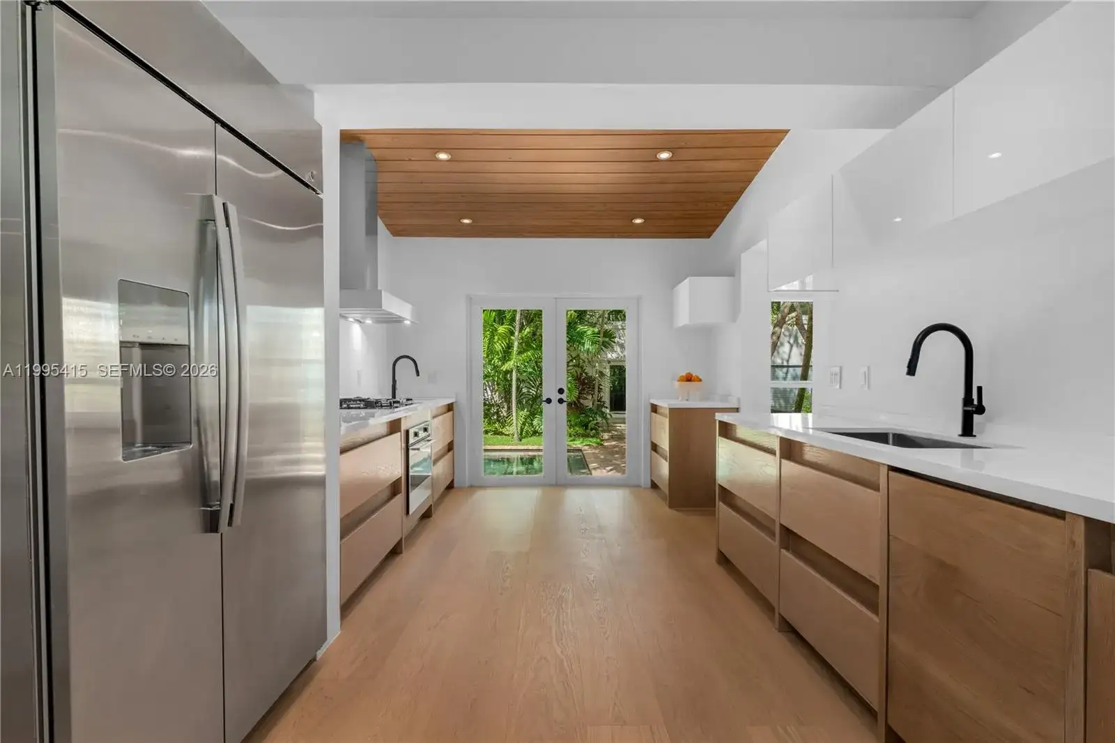 5812 Alton Rd, Miami Beach FL 33140 photo 4