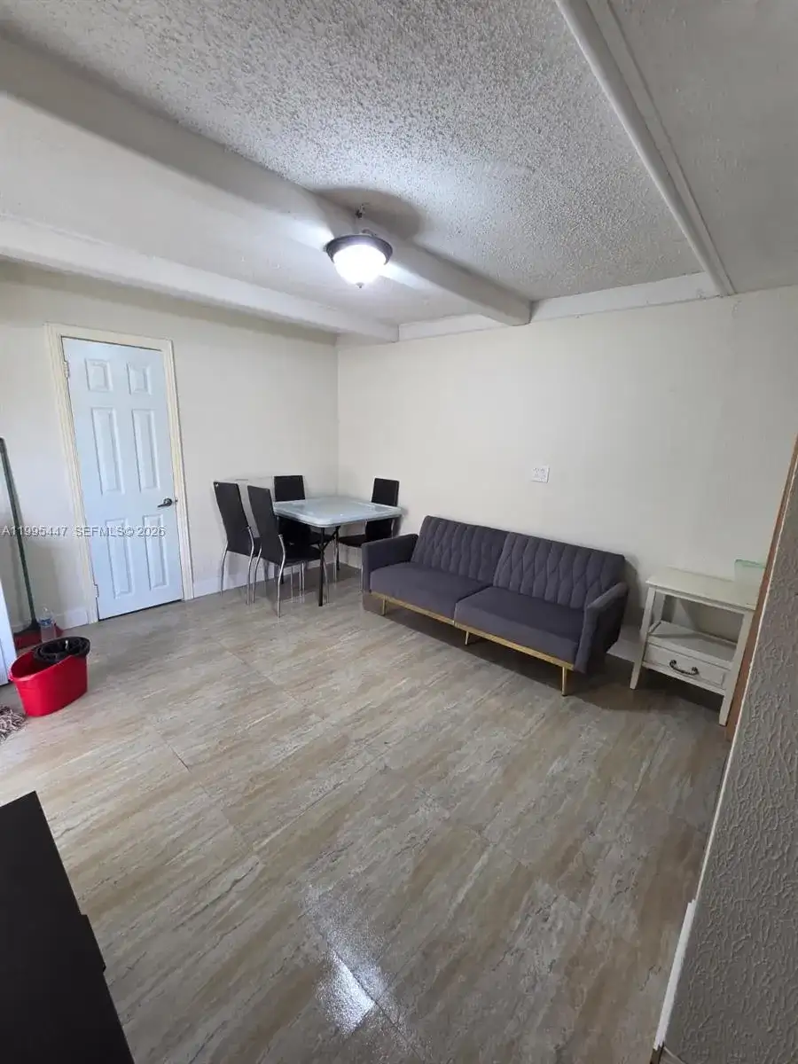 1420 SW 129 Ct # 1, Miami FL 33184 photo 4