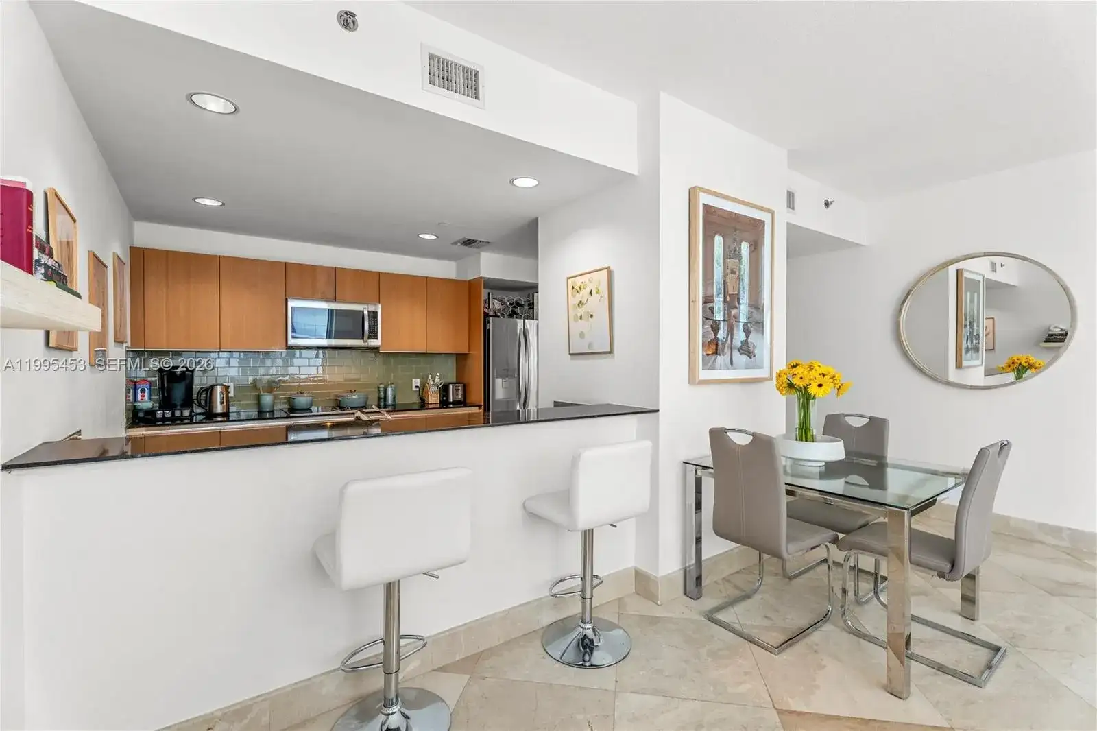1060 Brickell Ave # 2117, Miami FL 33131 photo 4