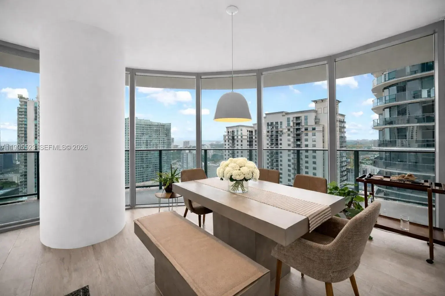 45 SW 9th St # 2906, Miami FL 33130