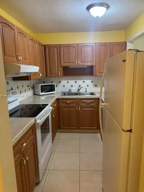 9301 SW 92nd Ave # 210C, Miami FL 33176 photo 3