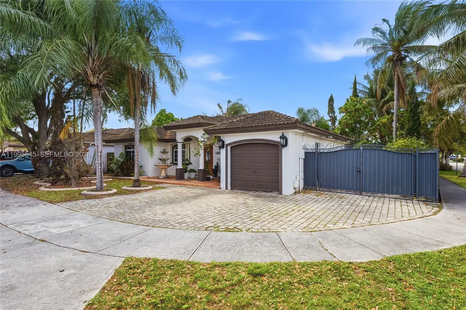 14386 SW 164th Ter, Miami FL 33177 photo 2