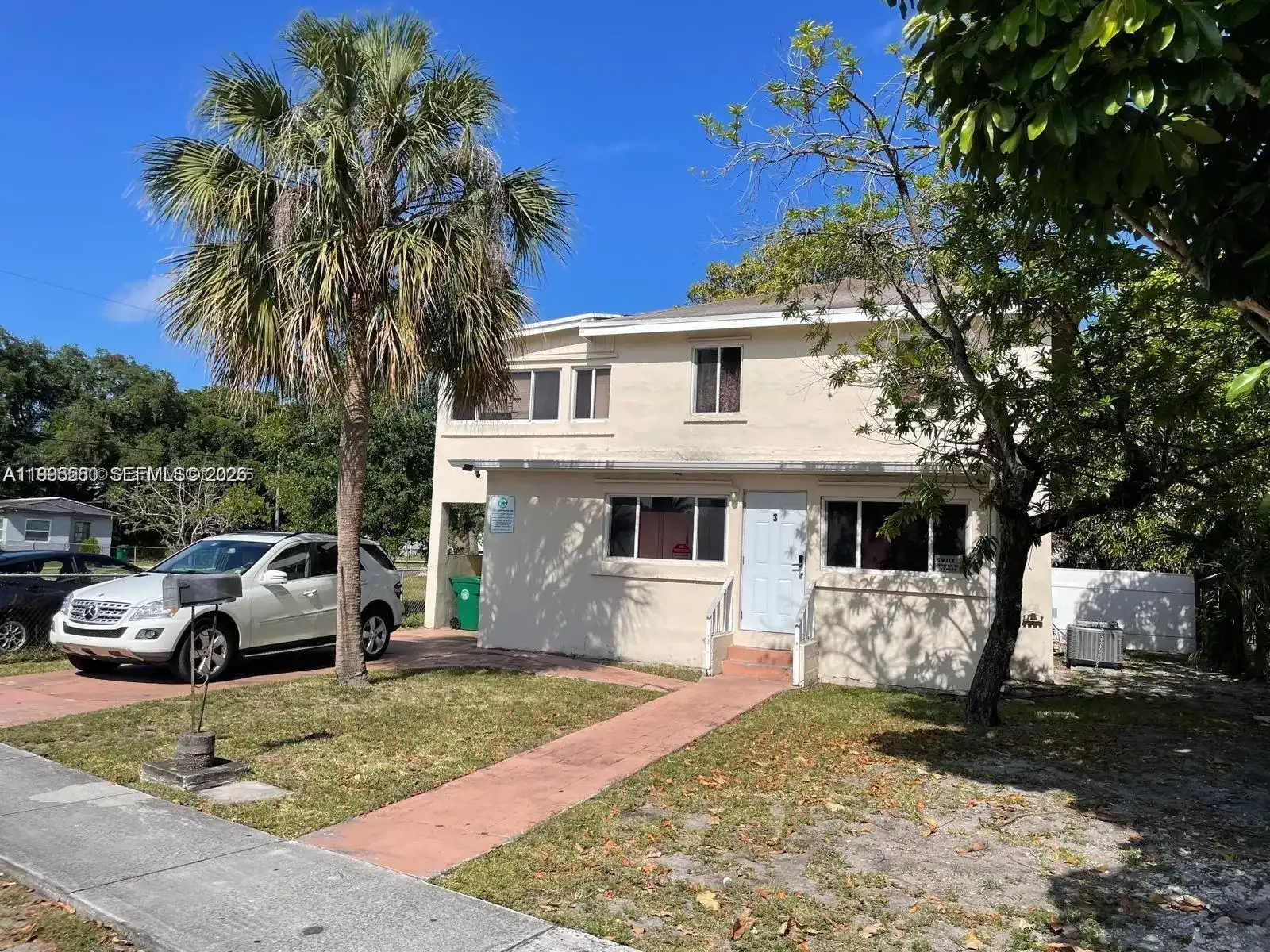3 SW 7th Ave, Dania Beach FL 33004