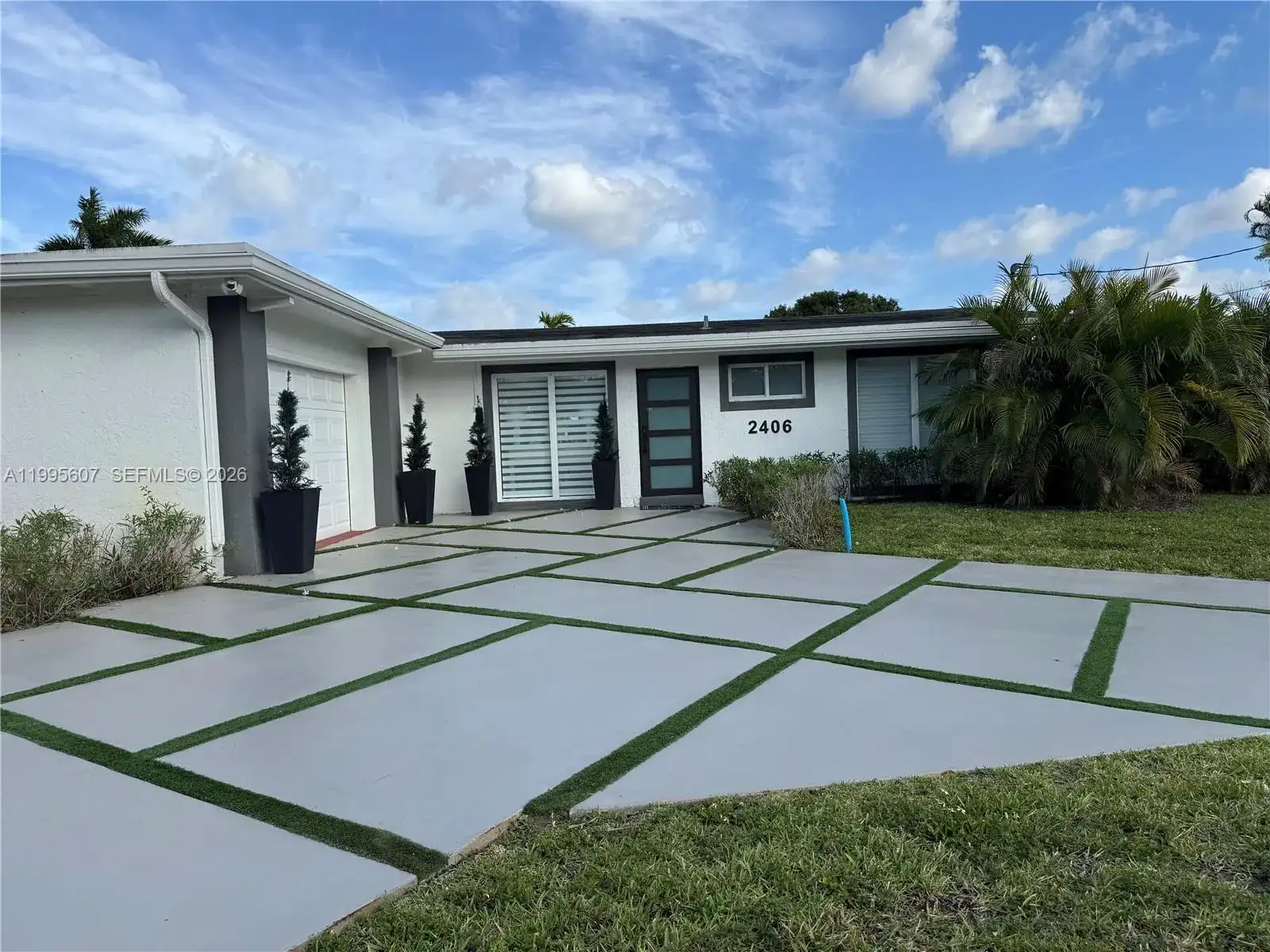 2406 Marathon Ln, Fort Lauderdale FL 33312 photo 2