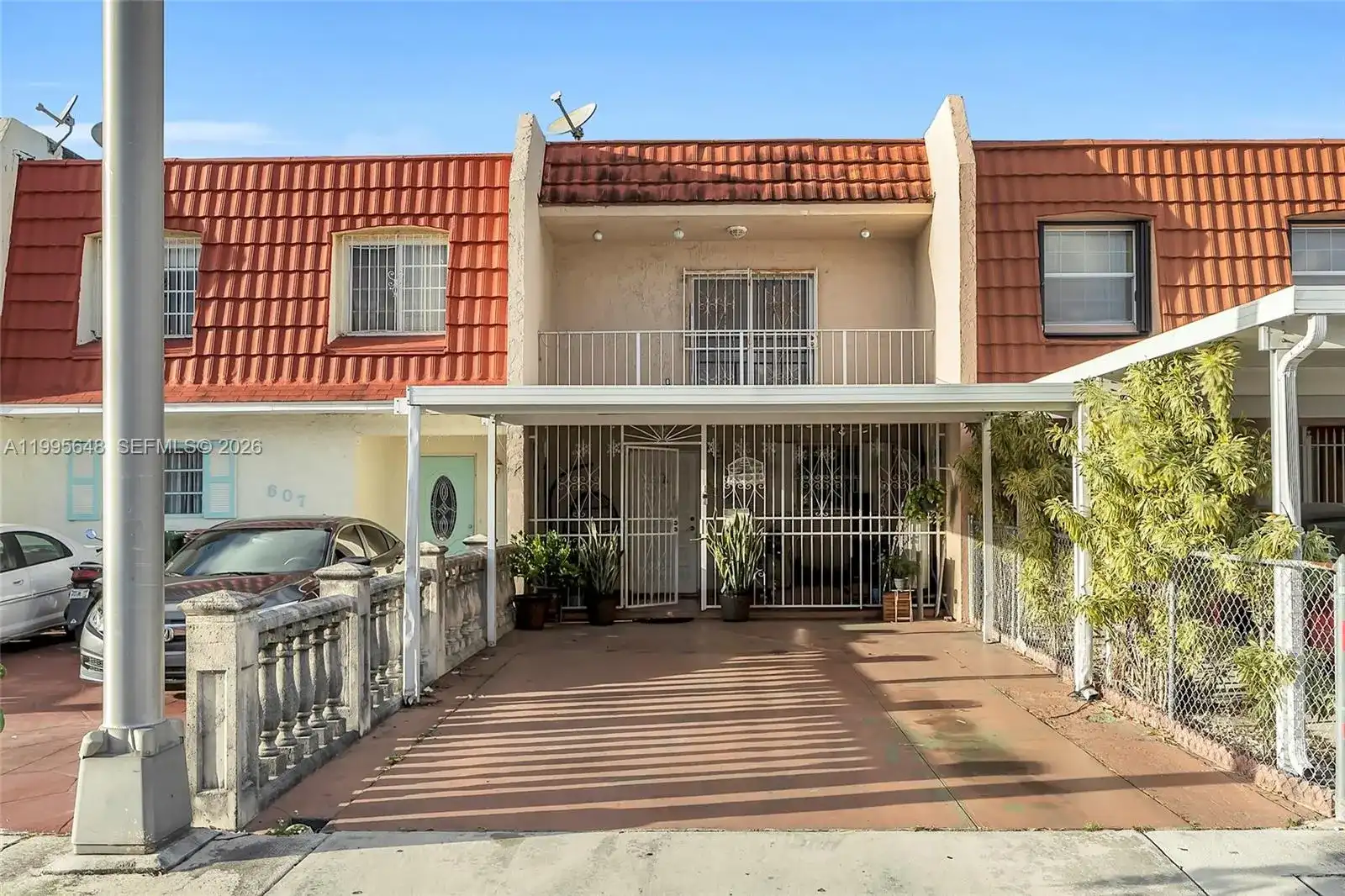 805 W 79th Pl, Hialeah FL 33014