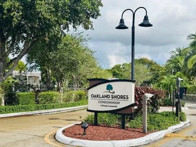 3109 Oakland Shores Dr # G102, Oakland Park FL 33309 photo 2