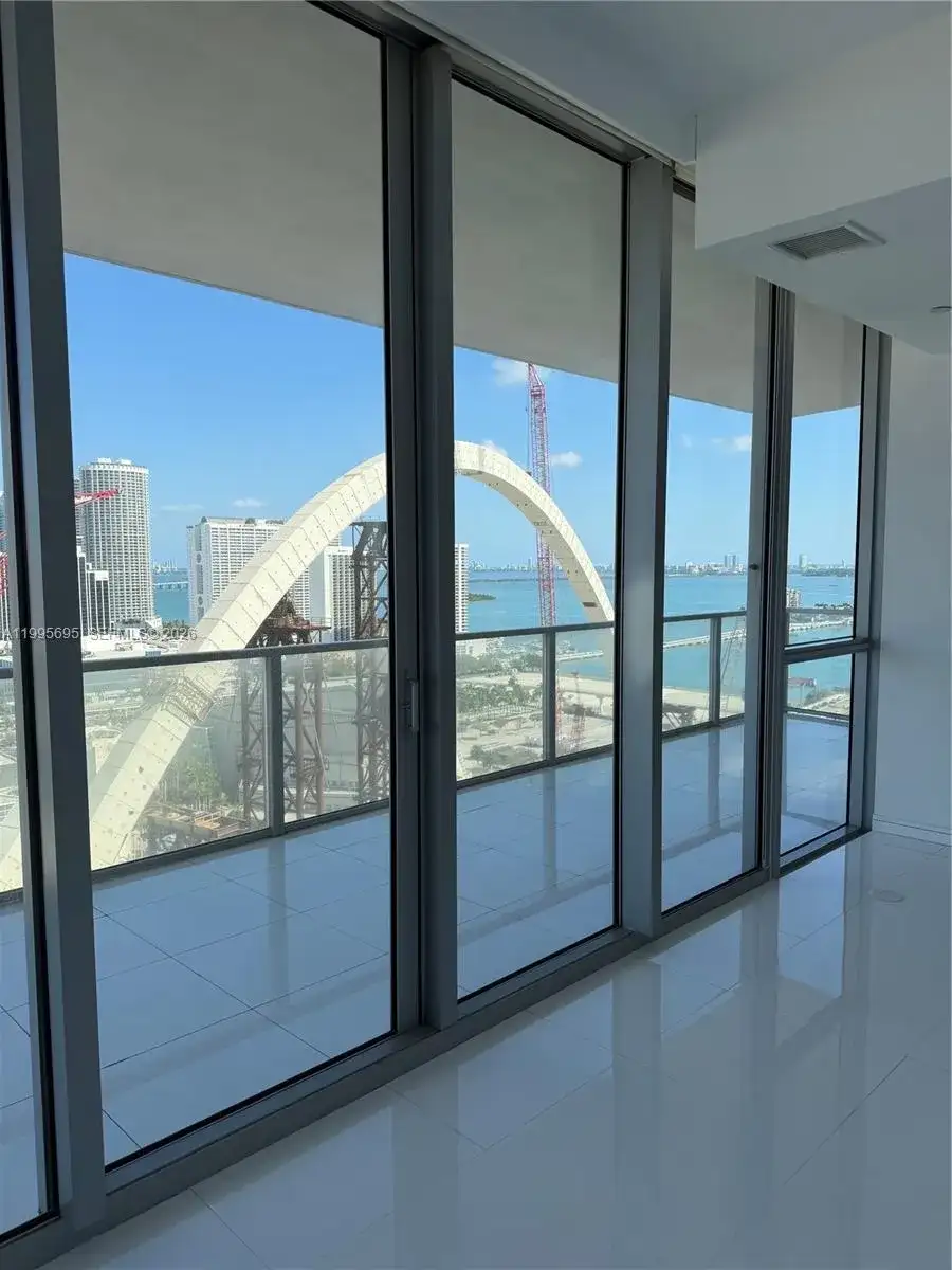 1100 Biscayne Blvd # 2605, Miami FL 33132 photo 4