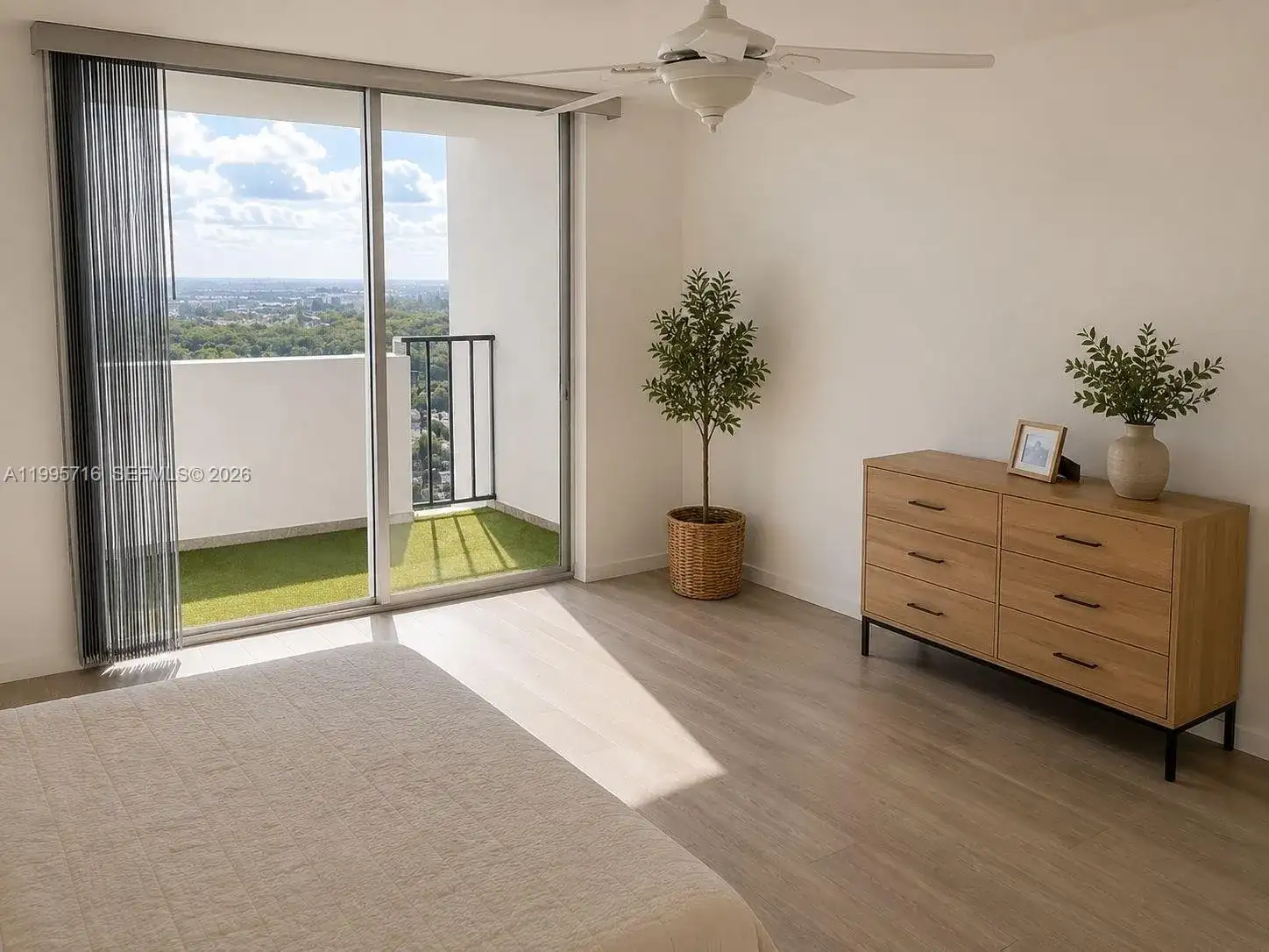 2750 NE 183rd St # 2407, Aventura FL 33160 photo 3