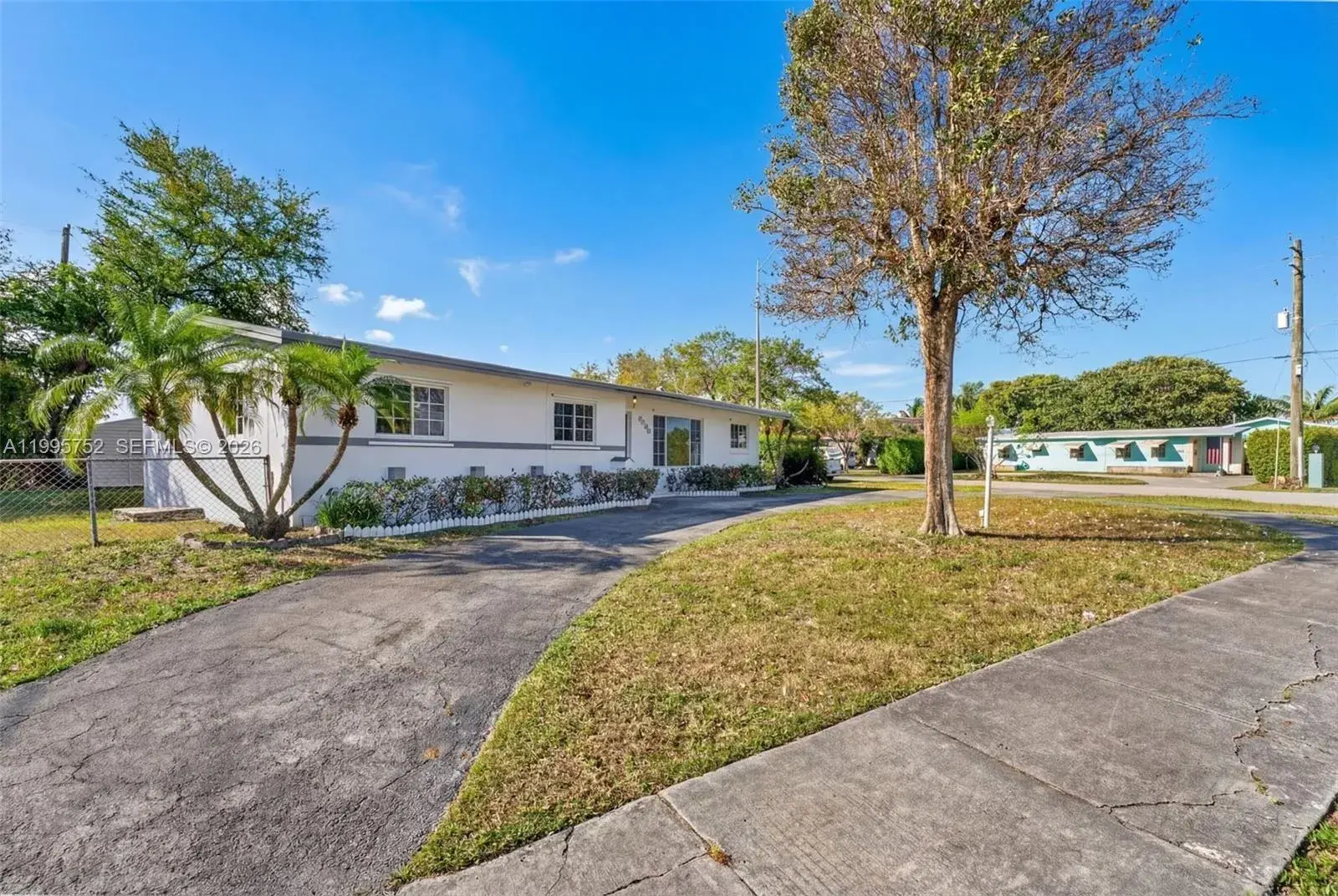 11190 SW 57th St, Miami FL 33173