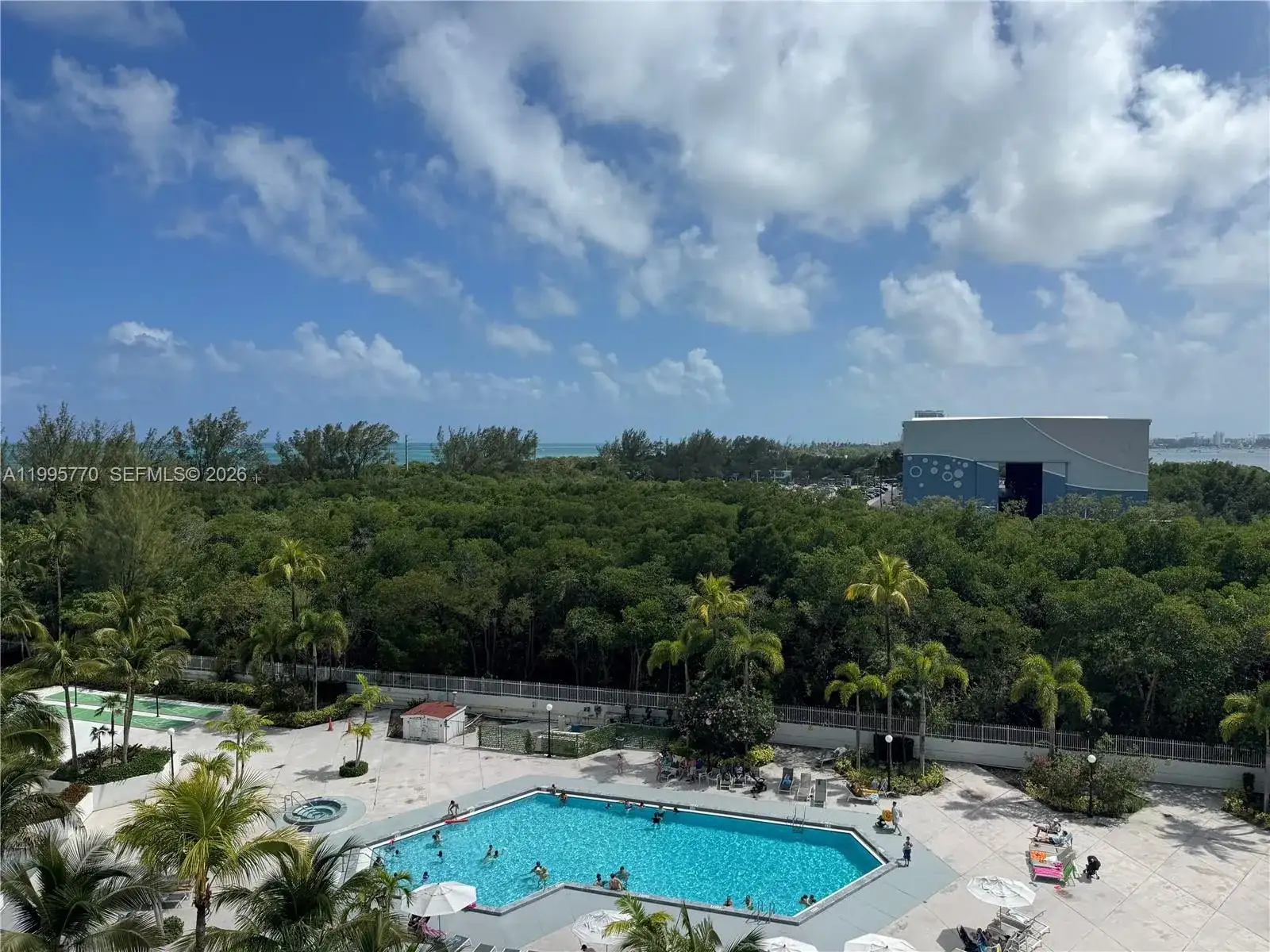 100 Bayview Dr # 725, Sunny Isles Beach FL 33160 photo 2