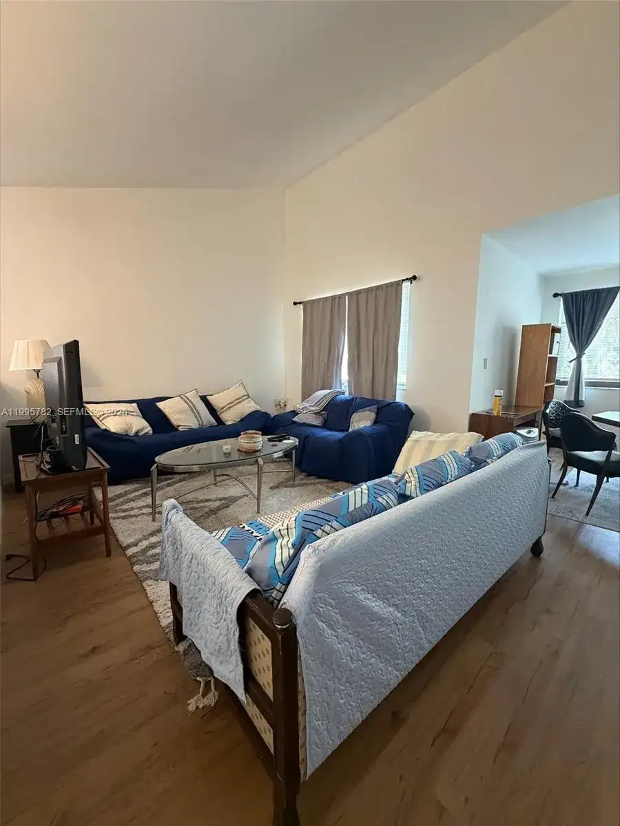 221 W Park Dr # 3, Miami FL 33172 photo 3